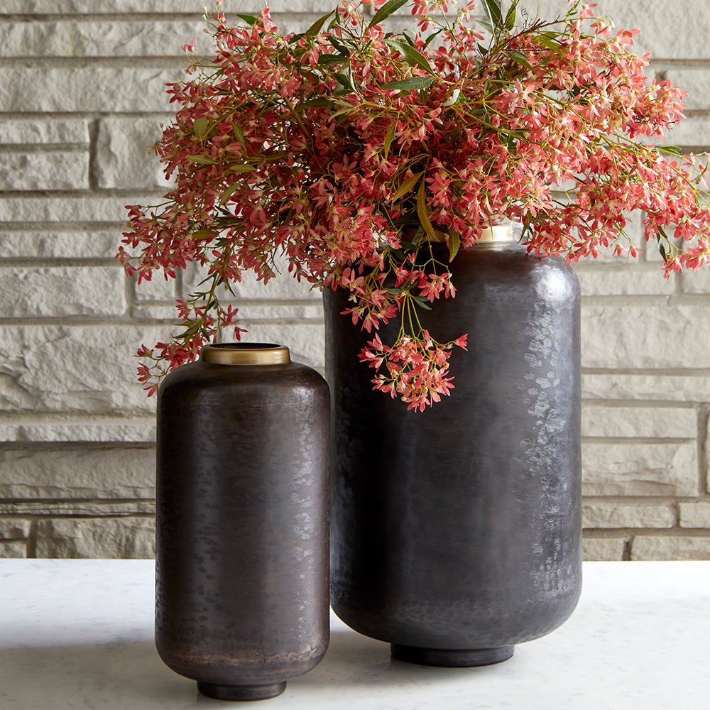 Cyan Design 11361 Akita Vase - Large Black Ceramic Vase for Home Decor, Centerpiece, Living Room, Dining Table, Office & Wedding Decorations