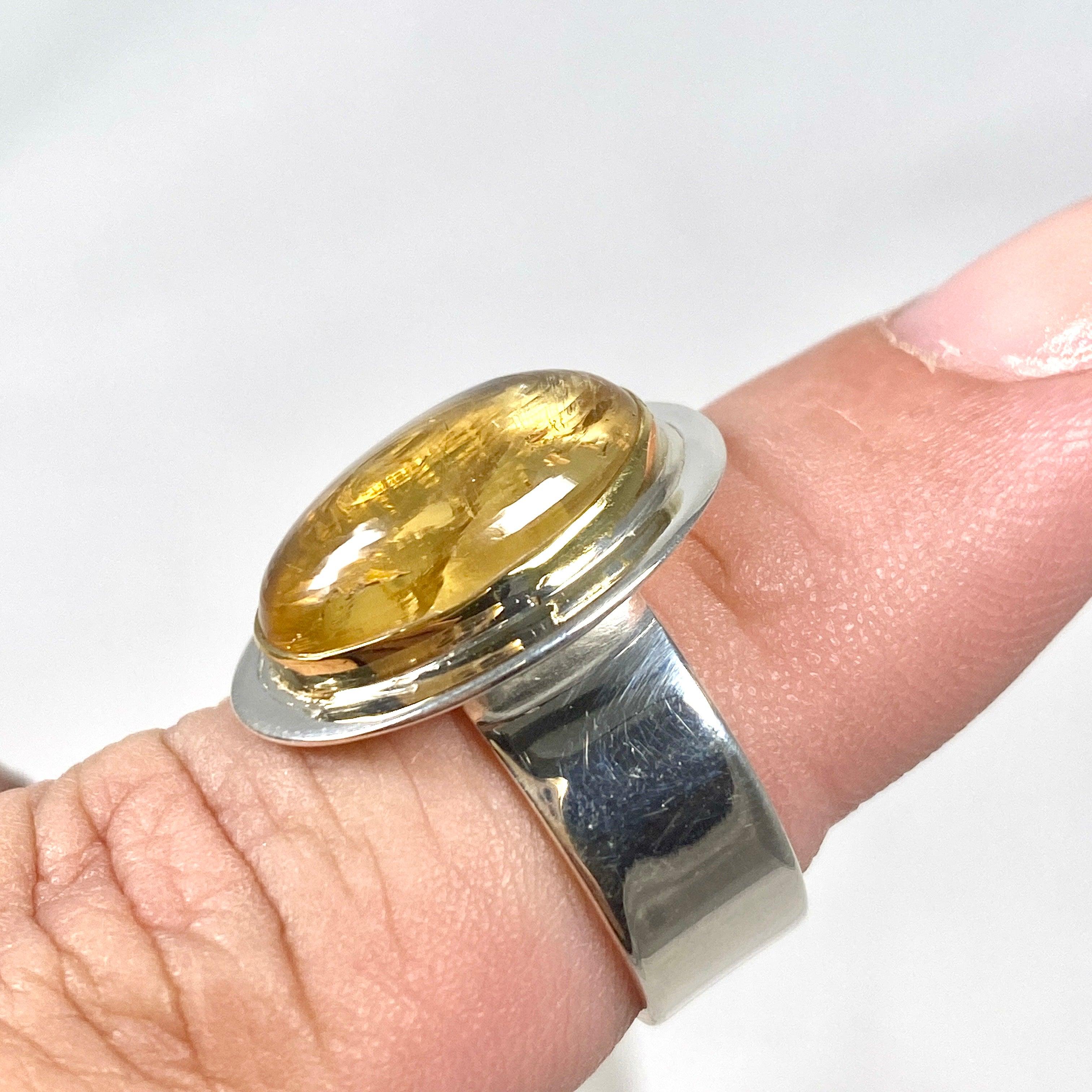14K Gold Citrine Oval Ring for Women - Elegant Gemstone Jewelry Gift for Birthday, Anniversary & Special Occasions - Size 7 (KRGJ2845)