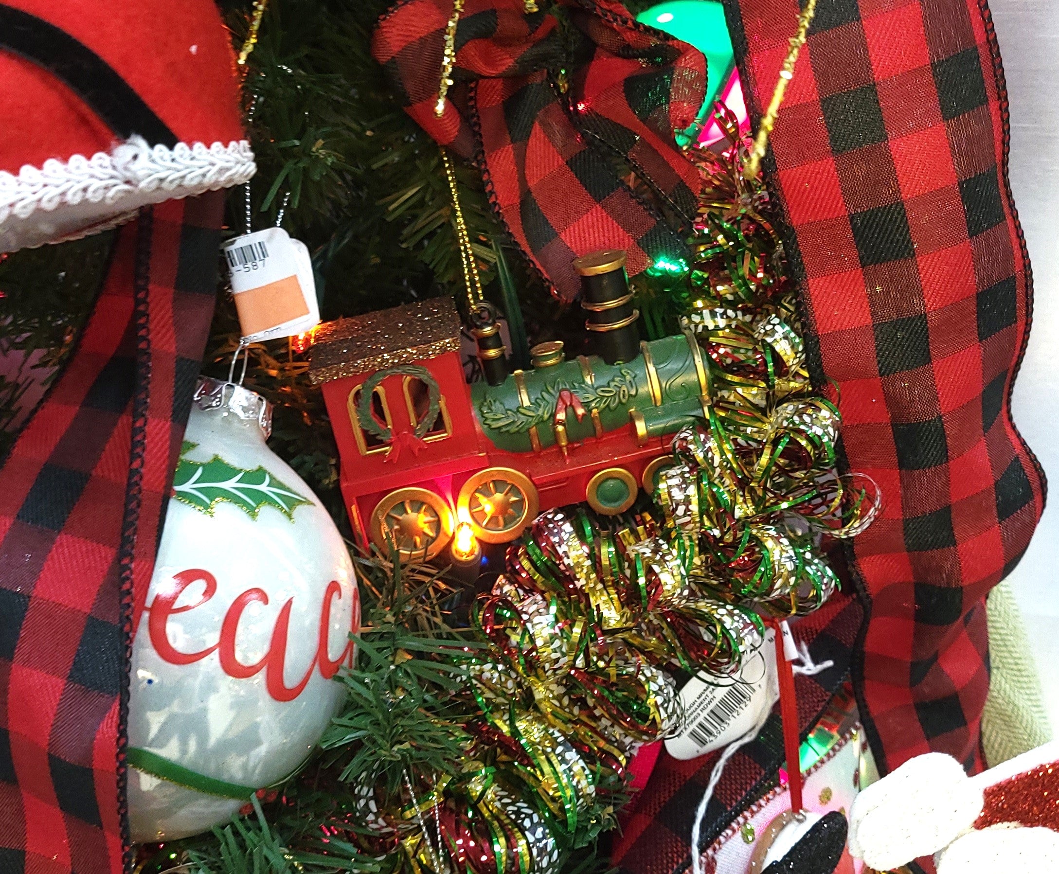 4.7 Inch Red and Green Plastic Train Ornament - Christmas Tree Decor, Holiday Party Favors, Kids Room Decoration, Festive Home Decor for Xmas