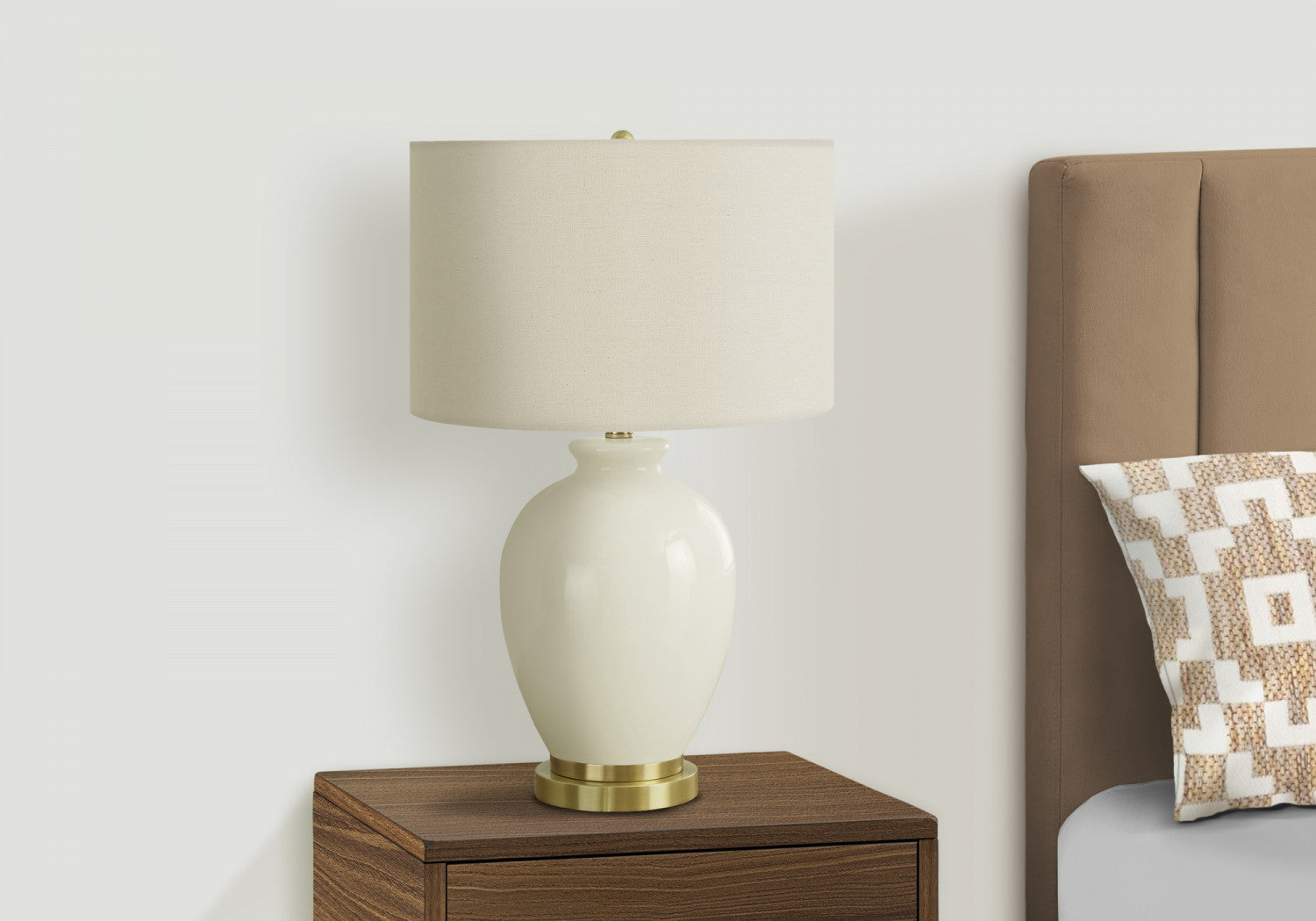 Ainsley Modern Table Lamp in Cream - Elegant Bedside & Living Room Lighting for Home Decor