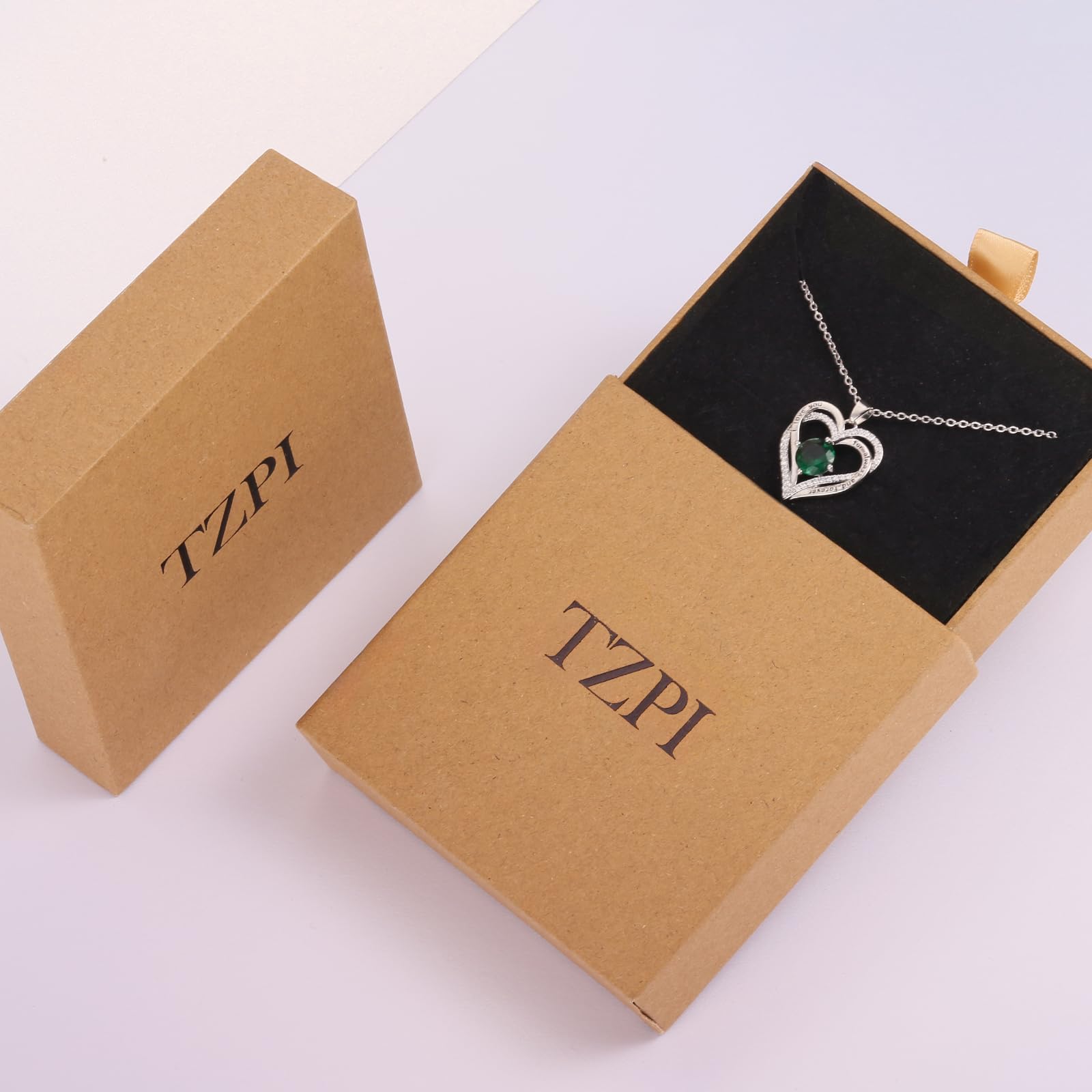 Elegant Silver Heart Necklace for Women - Emerald Birthstone Jewelry, Perfect Birthday Gift for Mom & Anniversary Present | Ideal for Special Occasions & Everyday Wear