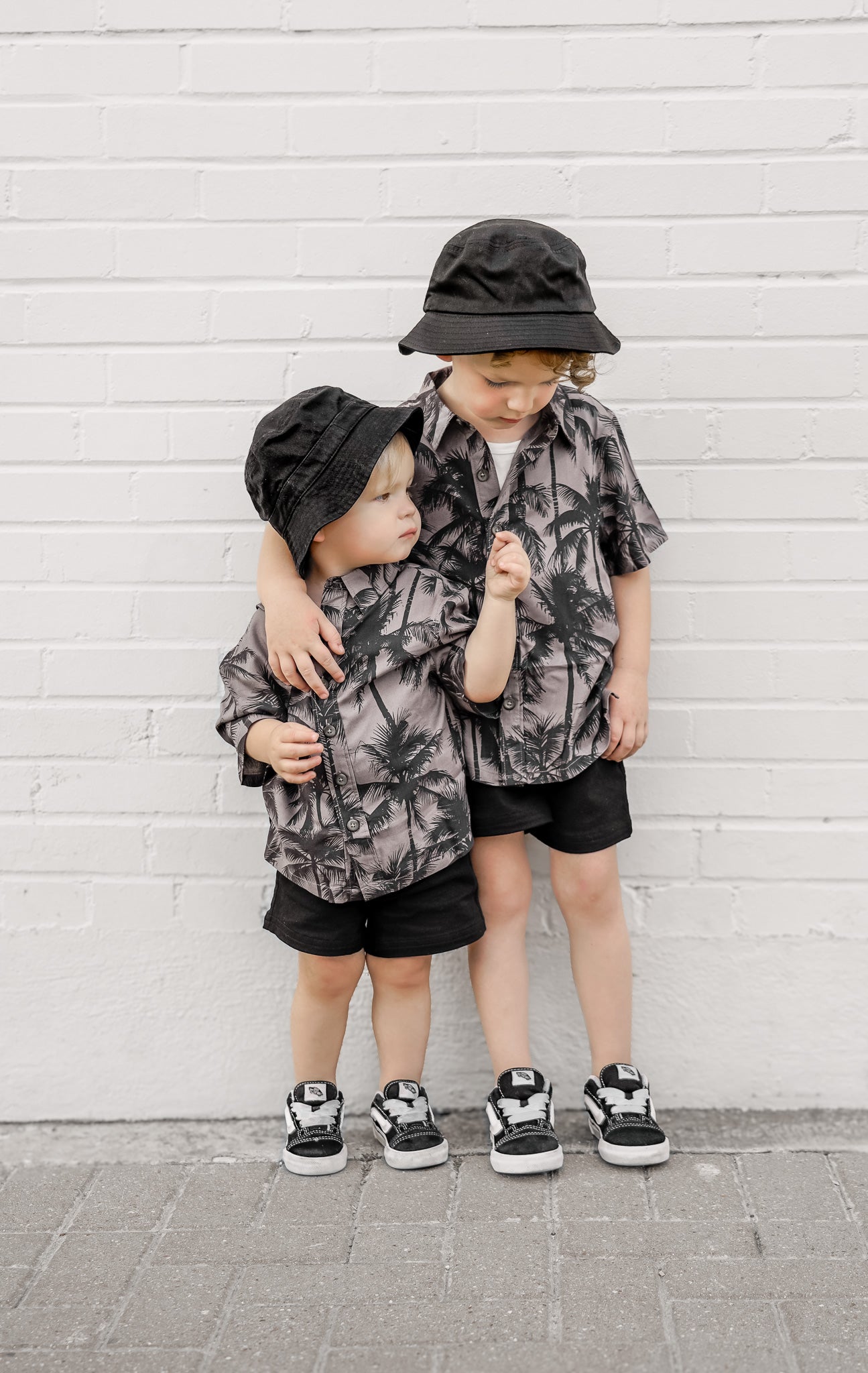 Stylish Palm Print Button Up Shirt for Men & Women - Casual & Beach Wear - Perfect for Summer Outings, Vacations, and Relaxed Style