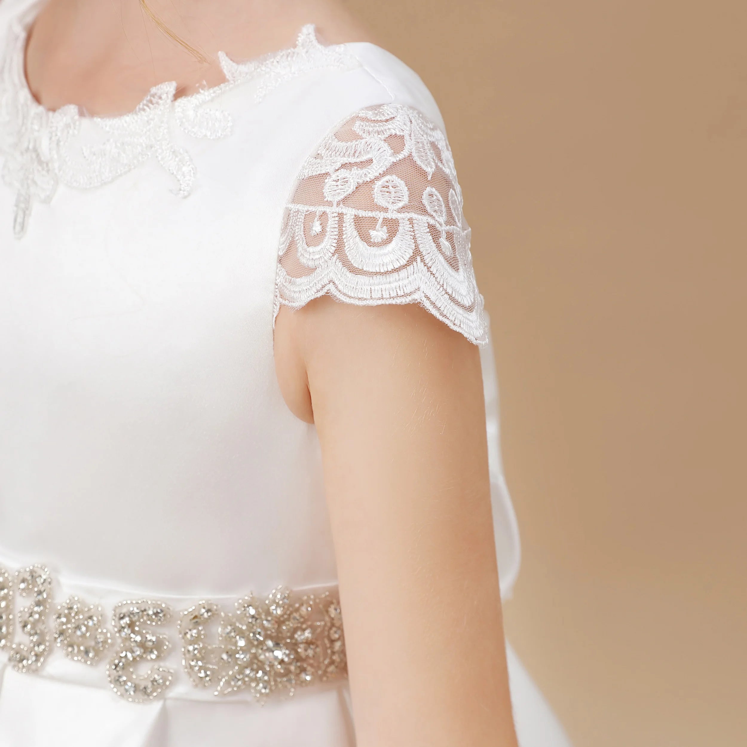 Elegant Satin Princess Flower Girl Dress for First Communion - Perfect for Weddings, Baptisms & Special Occasions
