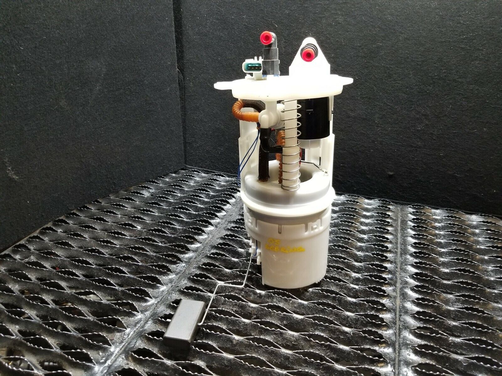 04 05 06 Chrysler Sebring Convertible 2.7L Fuel Pump OEM Replacement Part - High Performance Fuel Pump for Chrysler Sebring Convertible Models, Perfect for Engine Maintenance & Repair