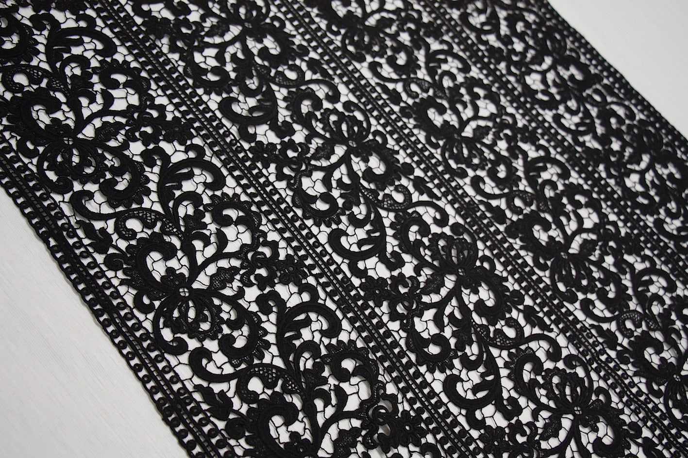 Elegant Black Guipure Lace for Garden Decor - Perfect for Outdoor Weddings, Home Accents & DIY Crafts