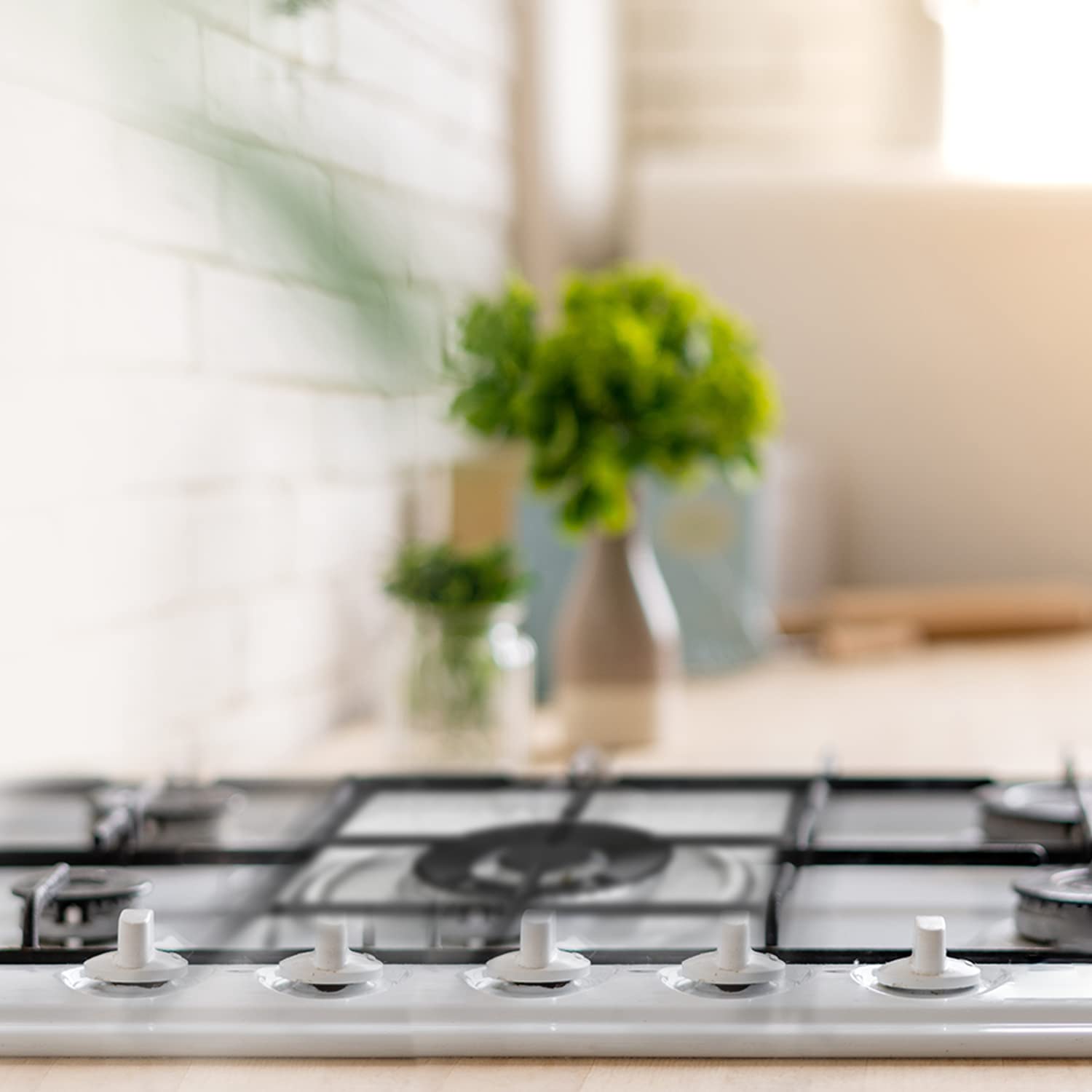 Hisense GM773XF 70cm 5-Burner Gas Cooktop with Double Crown Wok Burner & Cast Iron Grates - Built-in Ignition, Fingerprint-Resistant Stainless Steel - Perfect for Home Kitchens & Professional Cooking