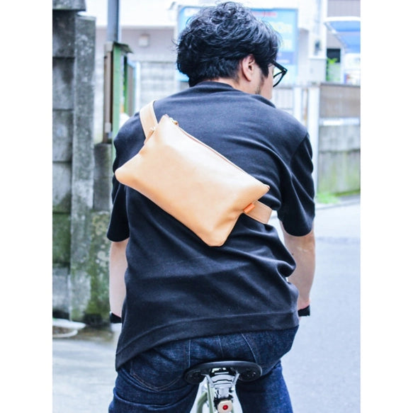 Premium Tochigi Leather Crossbody Bag - Handcrafted in Japan - Stylish Messenger Bag for Women & Men - Perfect for Travel, Work & Everyday Use