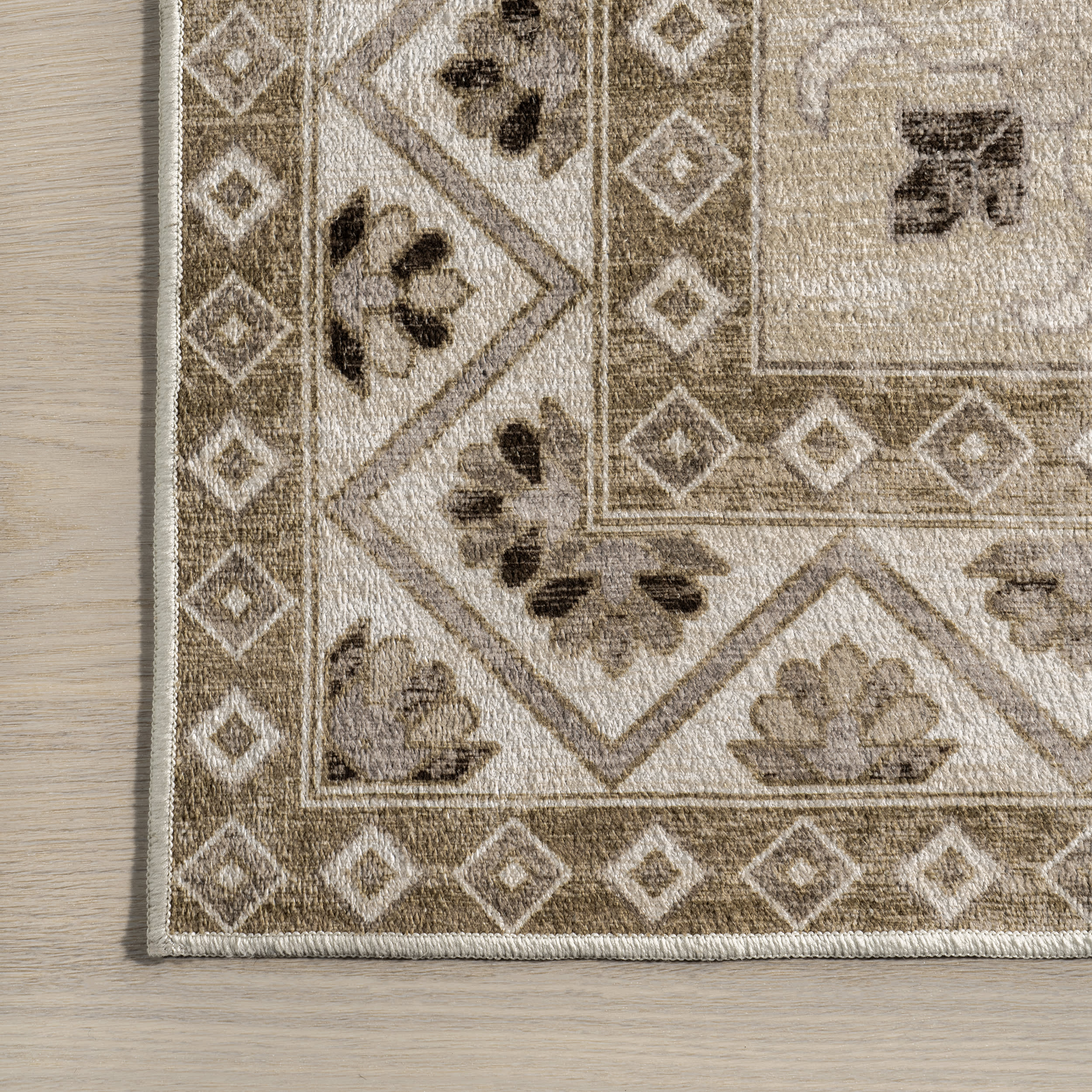 Clovebud Medallion Washable Rug - Soft & Durable Brown Area Rug for Living Room, Bedroom, or Office - Easy to Clean & Stain Resistant