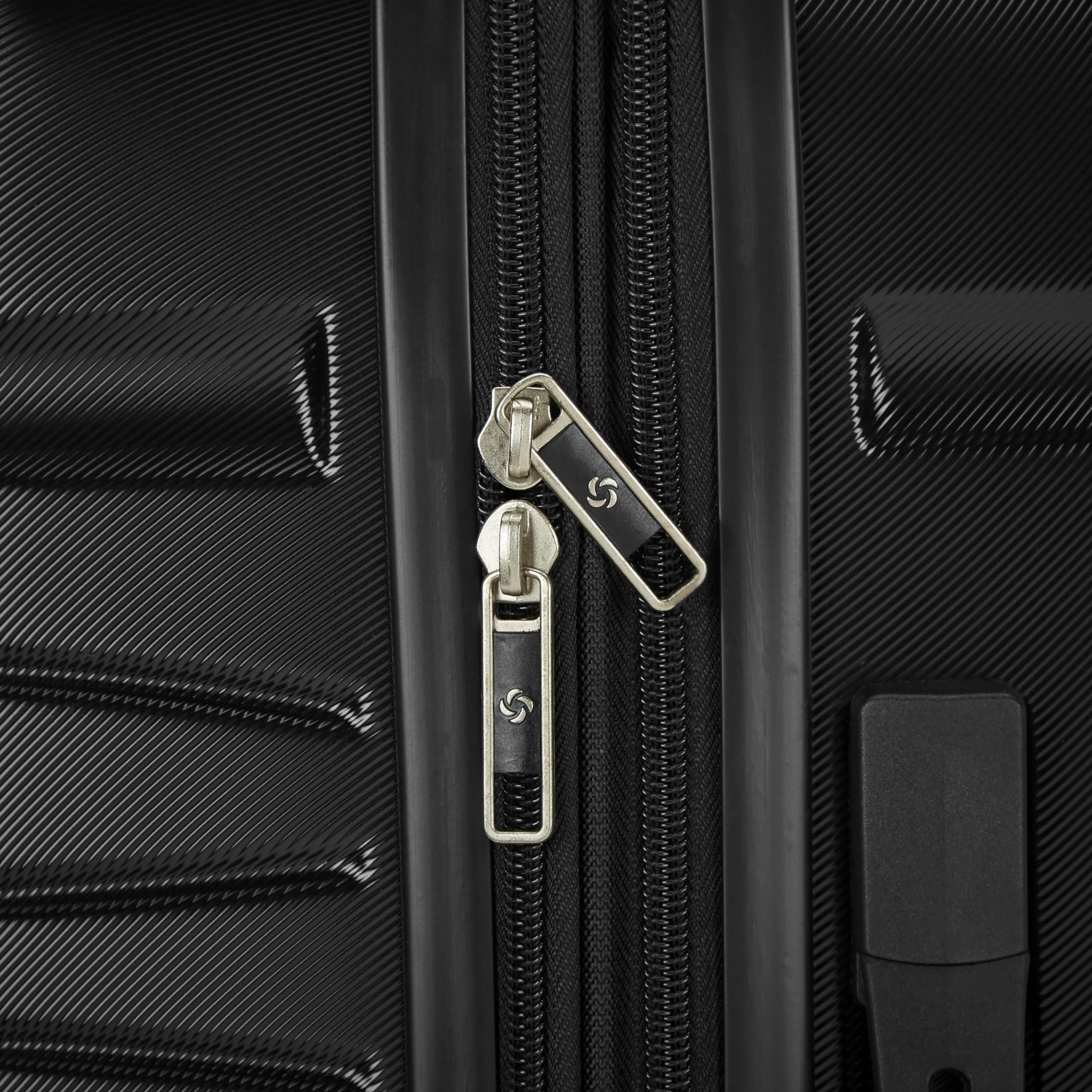 Samsonite Evolve SE Hardside Expandable Spinner Luggage Set (3-Piece, Carry-On/Medium/Large) - Durable Black Suitcase for Business Travel & Family Vacations