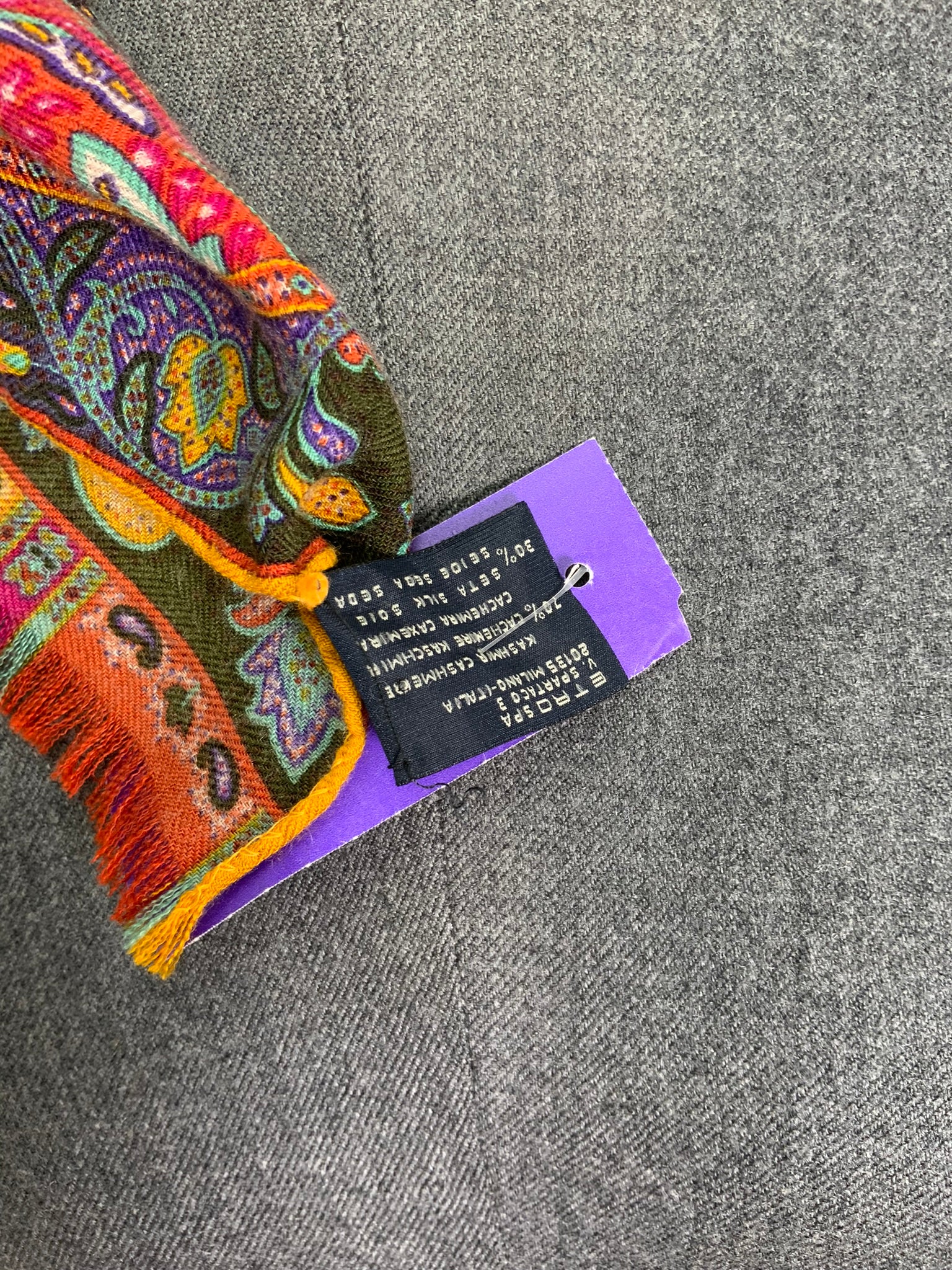 ETRO Paisley Printed Cashmere Fringe Oblong Scarf - Luxury Winter Shawl for Women, Soft & Warm Fashion Accessory - Perfect for Office, Travel & Special Occasions