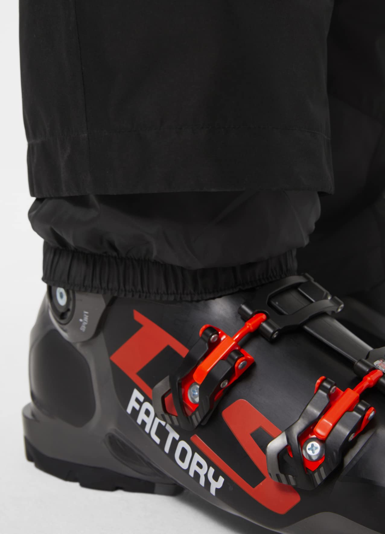 Men's Helly Hansen Blizzard Insulated Pants for Winter Sports & Outdoor Activities