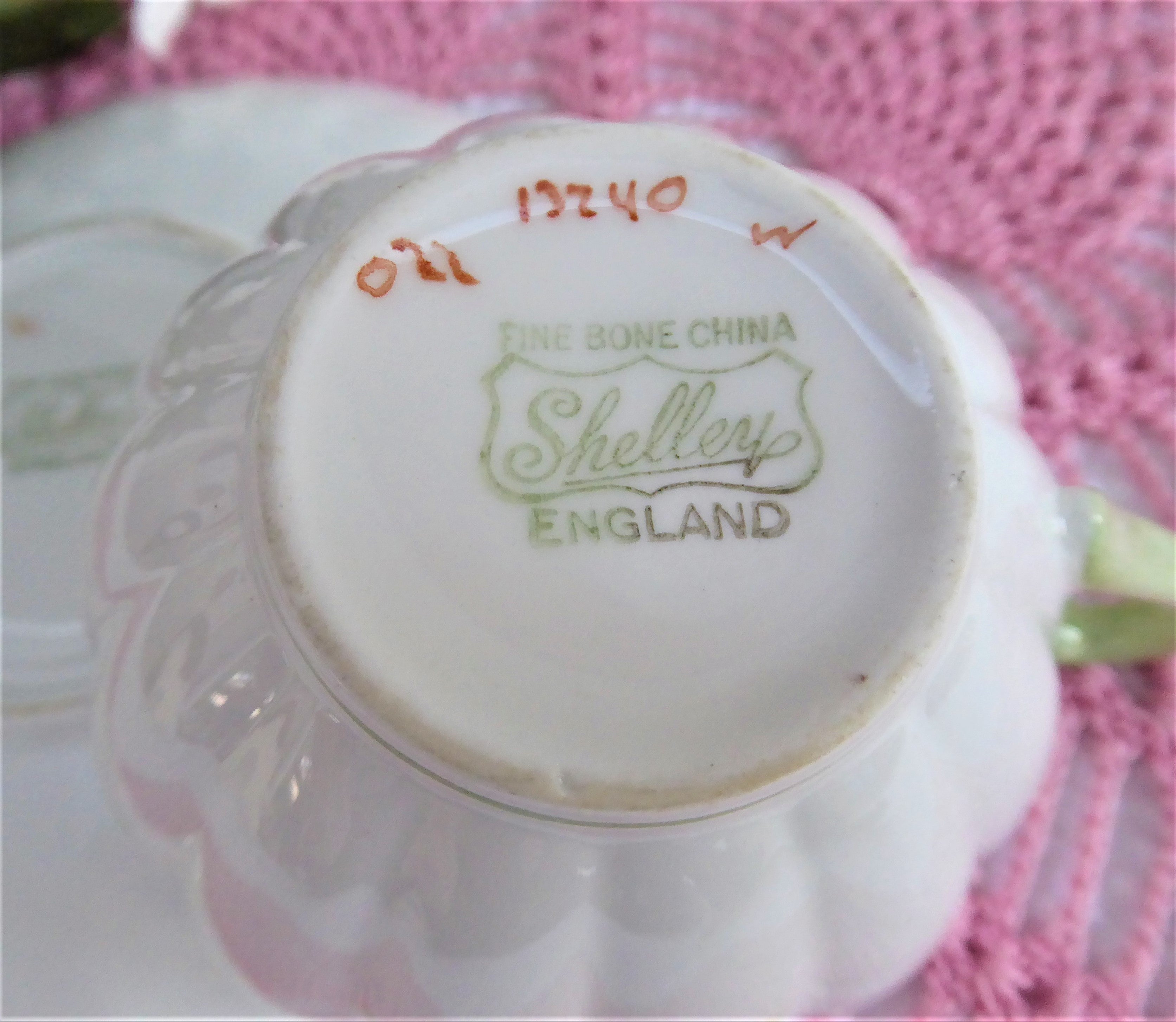 Vintage Shelley Hulmes Rose Cup and Saucer Set - English Bone China with Green Trim, Ludlow Shape - Perfect for Afternoon Tea, Bridal Showers & Collectible Display