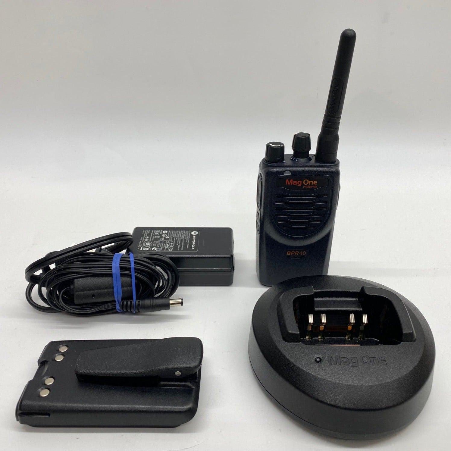 Motorola Mag One BPR40 AAH84RCS8AA1AN 8-Channel UHF Two-Way Radio - Long Range Communication for Construction, Security & Outdoor Activities