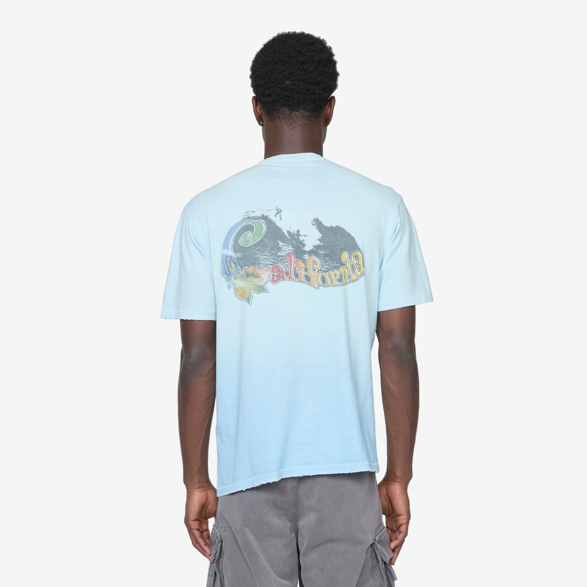 California Wave Graphic T-Shirt - Soft Cotton Blue Tee for Men & Women - Beach, Surfing & Summer Style
