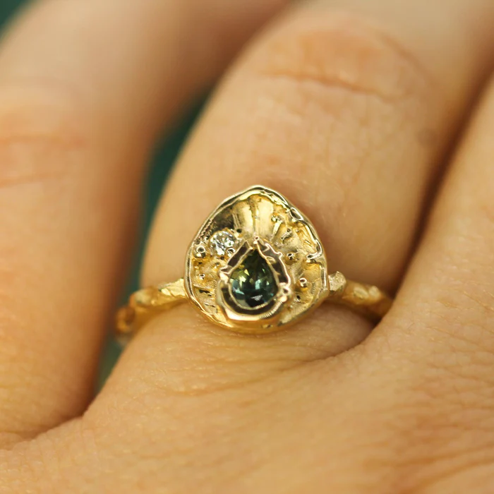 Exquisite 14K Gold Star Sapphire & Diamond Ring for Women | Elegant Engagement & Wedding Jewelry Gift | Perfect for Anniversaries & Special Occasions