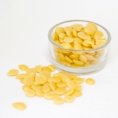 100% Pure Organic Beeswax Pastilles - Natural Yellow Beeswax (32 Oz) for Candle Making, DIY Skincare, and Wood Polish