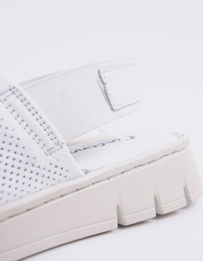 Premium Solihull Genuine White Leather - Soft, Durable & Luxurious for Handbags, Wallets & Upholstery | Perfect for DIY Crafts, Fashion Accessories & Home Decor