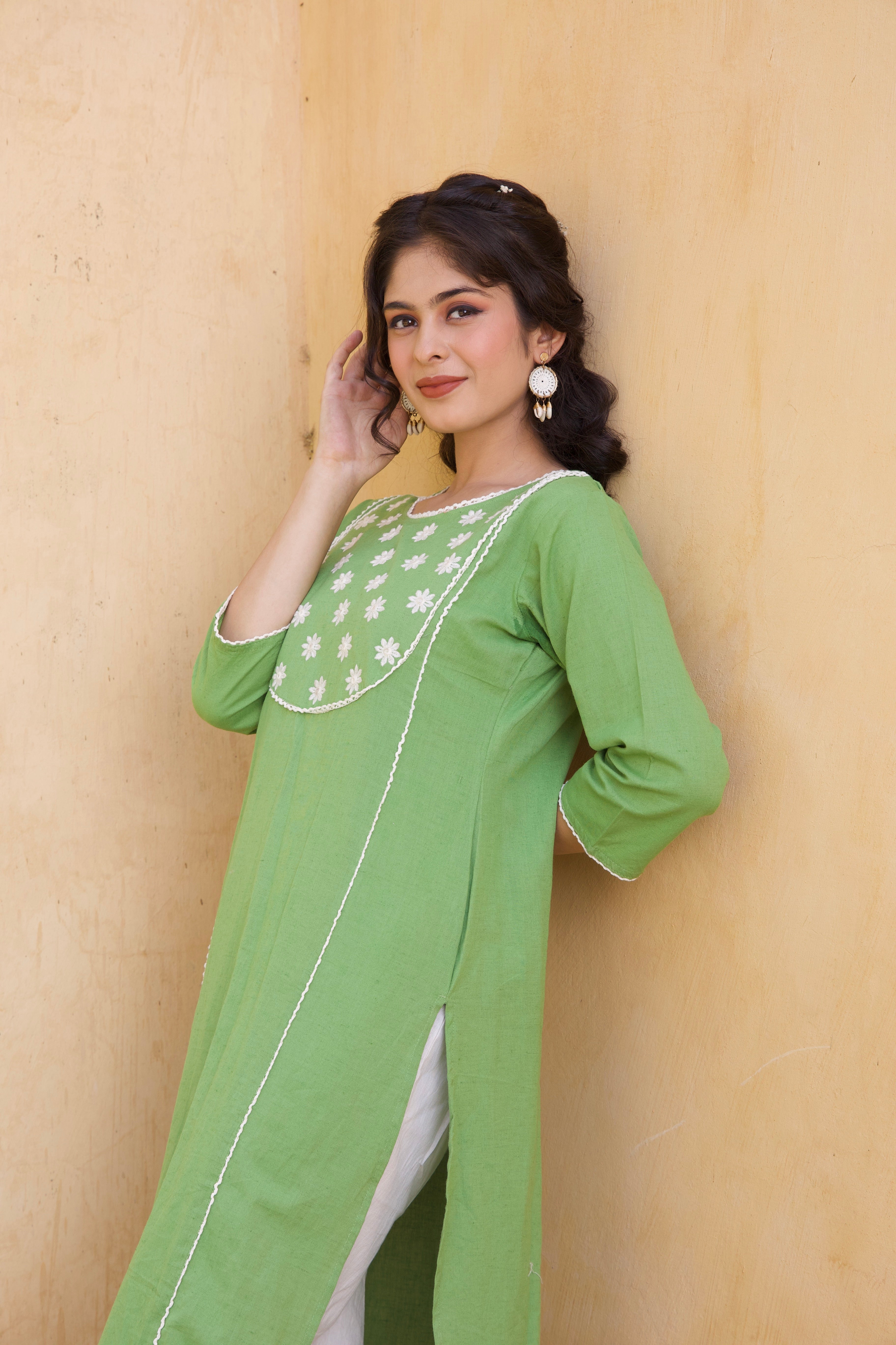 Stylish Green Cotton Floral Kurta Set for Women | Comfortable & Breathable Ethnic Outfit | Perfect for Festivals, Parties & Casual Wear