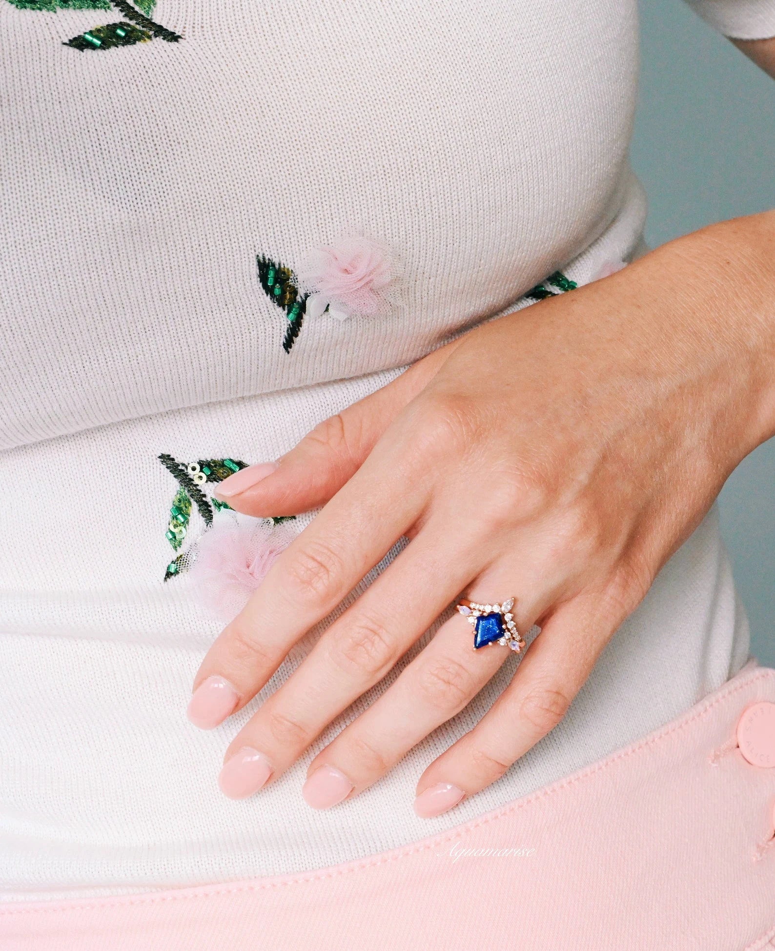 Skye Kite™ Blue Lapis Lazuli & Moonstone Couple Rings - Matching His & Hers Wedding Bands, Spiritual Healing Jewelry for Couples - Perfect for Anniversaries, Engagements and Romantic Gifts