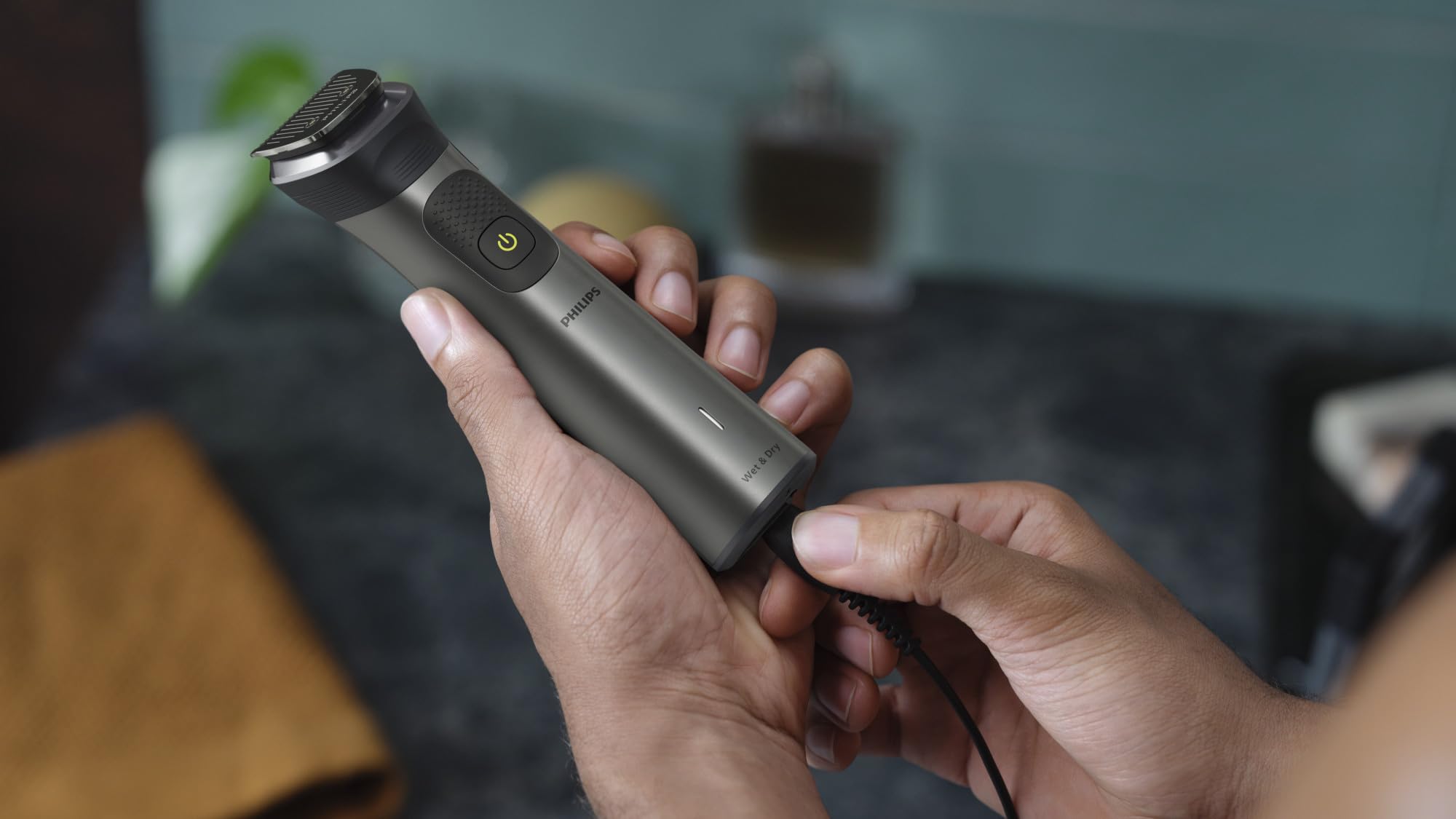 Philips Multi Groomer All-in-One Trimmer Series 7000 (MG7960/28) - Men's Grooming Kit for Beard, Hair, Body & Nose - No Blade Oil Needed - Perfect for Travel, Home & Gym Use