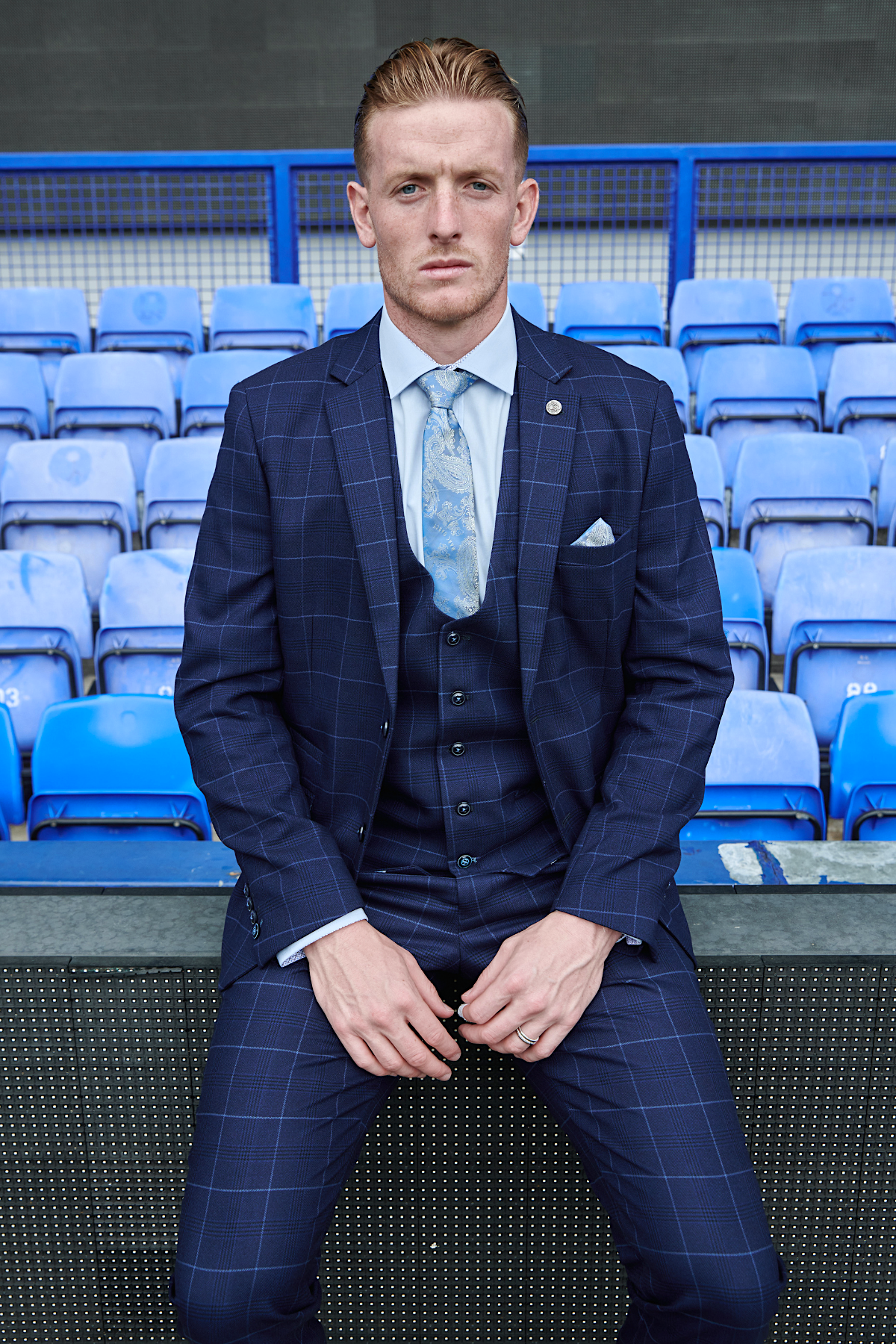 Everton FC Jordan Pickford Goalkeeper Jersey - Edinson Navy Sky Blue Soccer Shirt for Fans & Players - Match Day & Training Wear