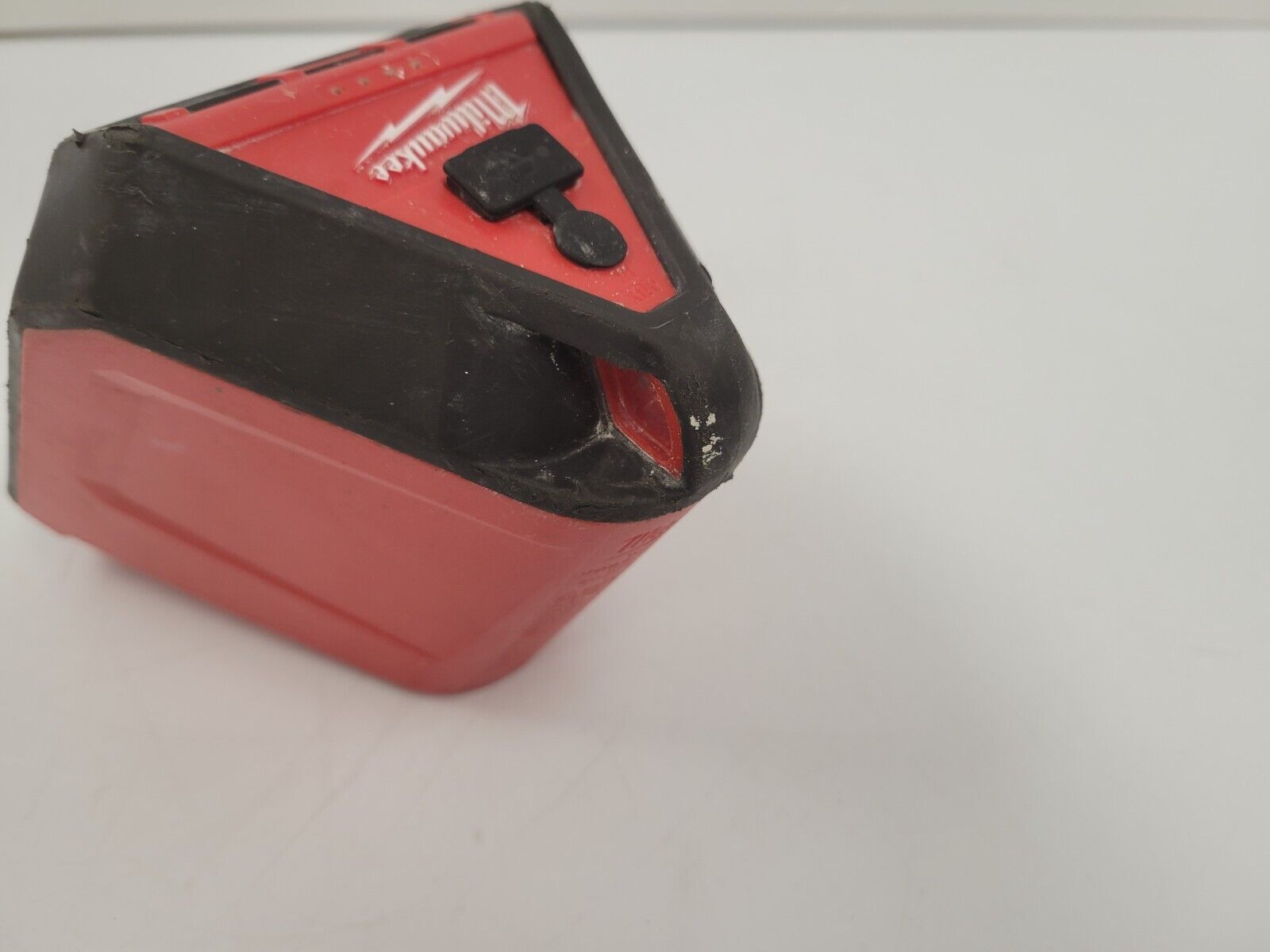 Milwaukee 2592-20 M18 Jobsite Work Radio - Portable Bluetooth Speaker for Construction Sites, Workshops & Outdoor Use