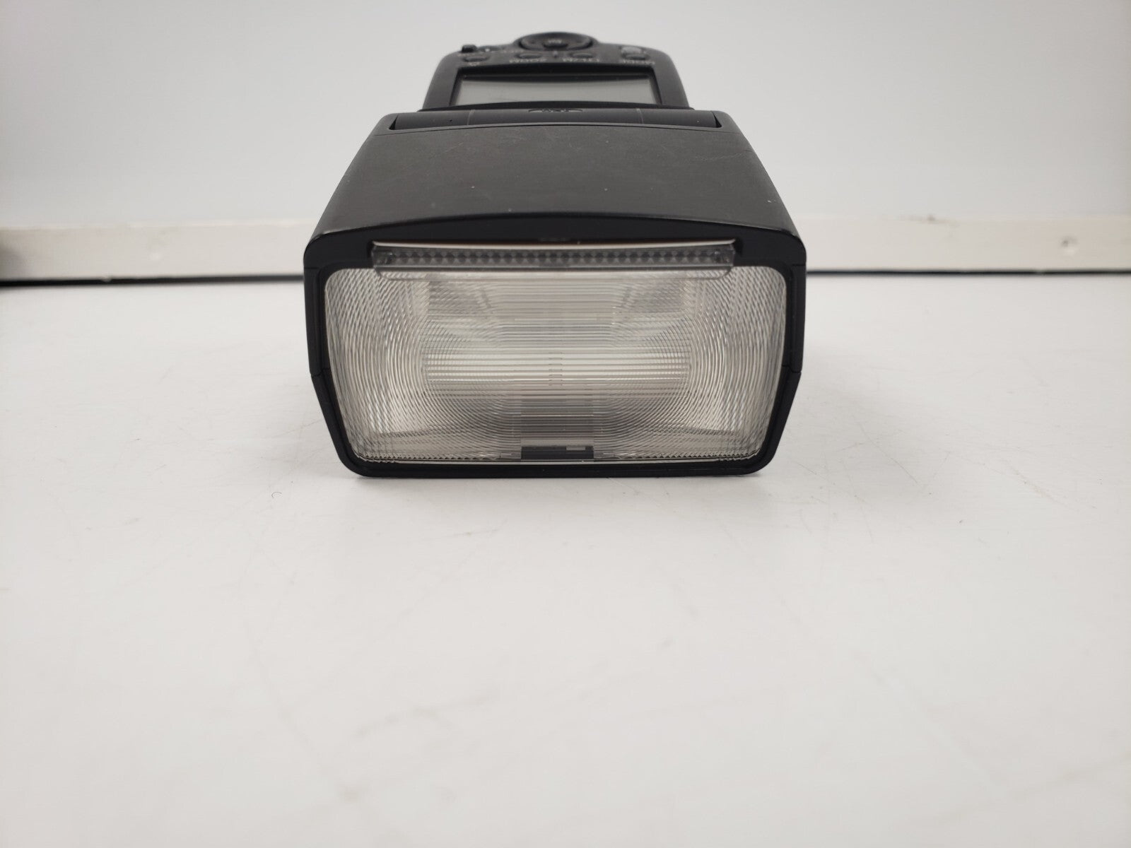 Sony HVL-F43AM Flash Speedlight for DSLR Cameras - Professional TTL Flash with Bounce & Swivel Head for Stunning Portraits & Events Photography