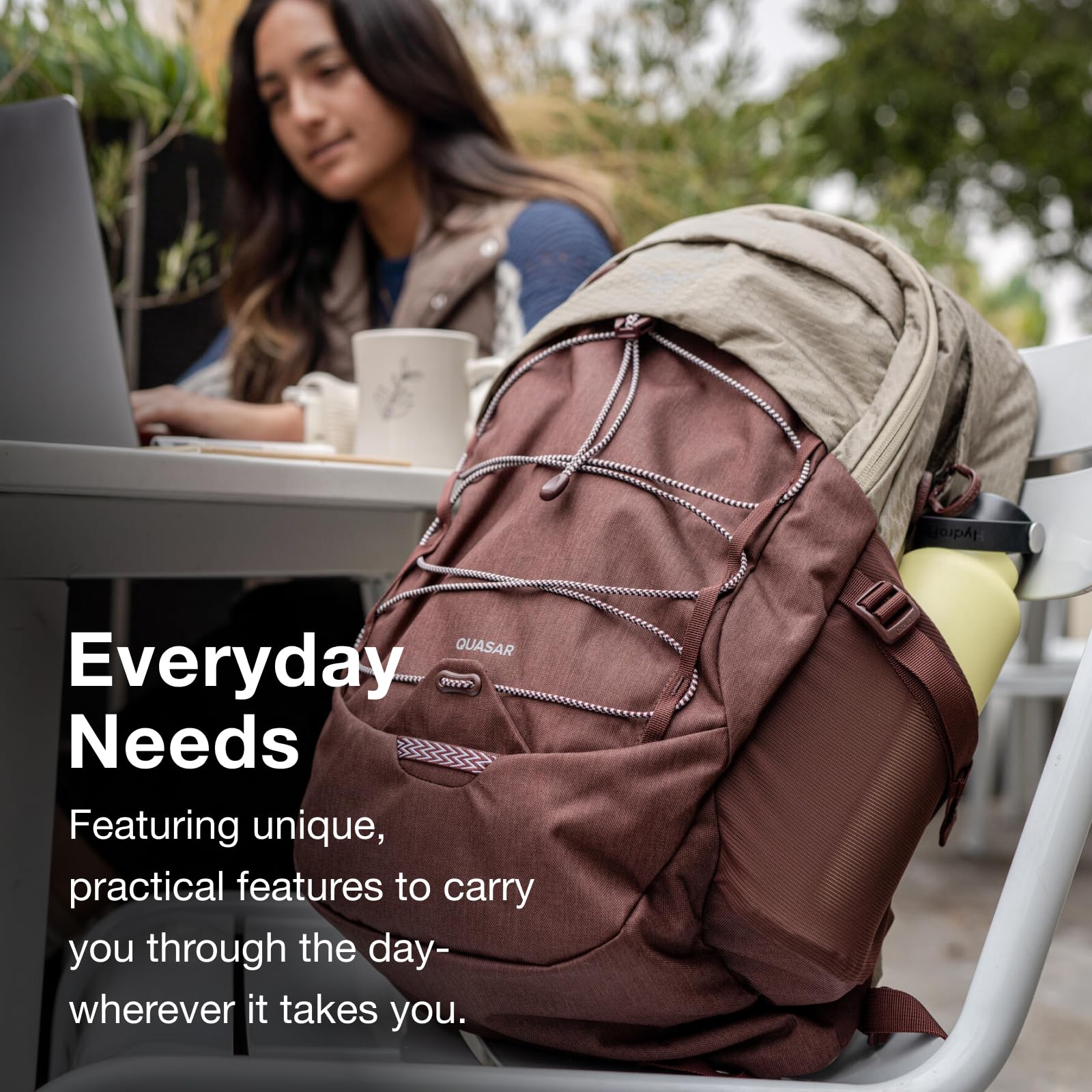 Osprey Unisex Quasar Backpack - Lightweight Travel & Hiking Daypack for Men & Women - Perfect for Commuting, Camping & Outdoor Adventures