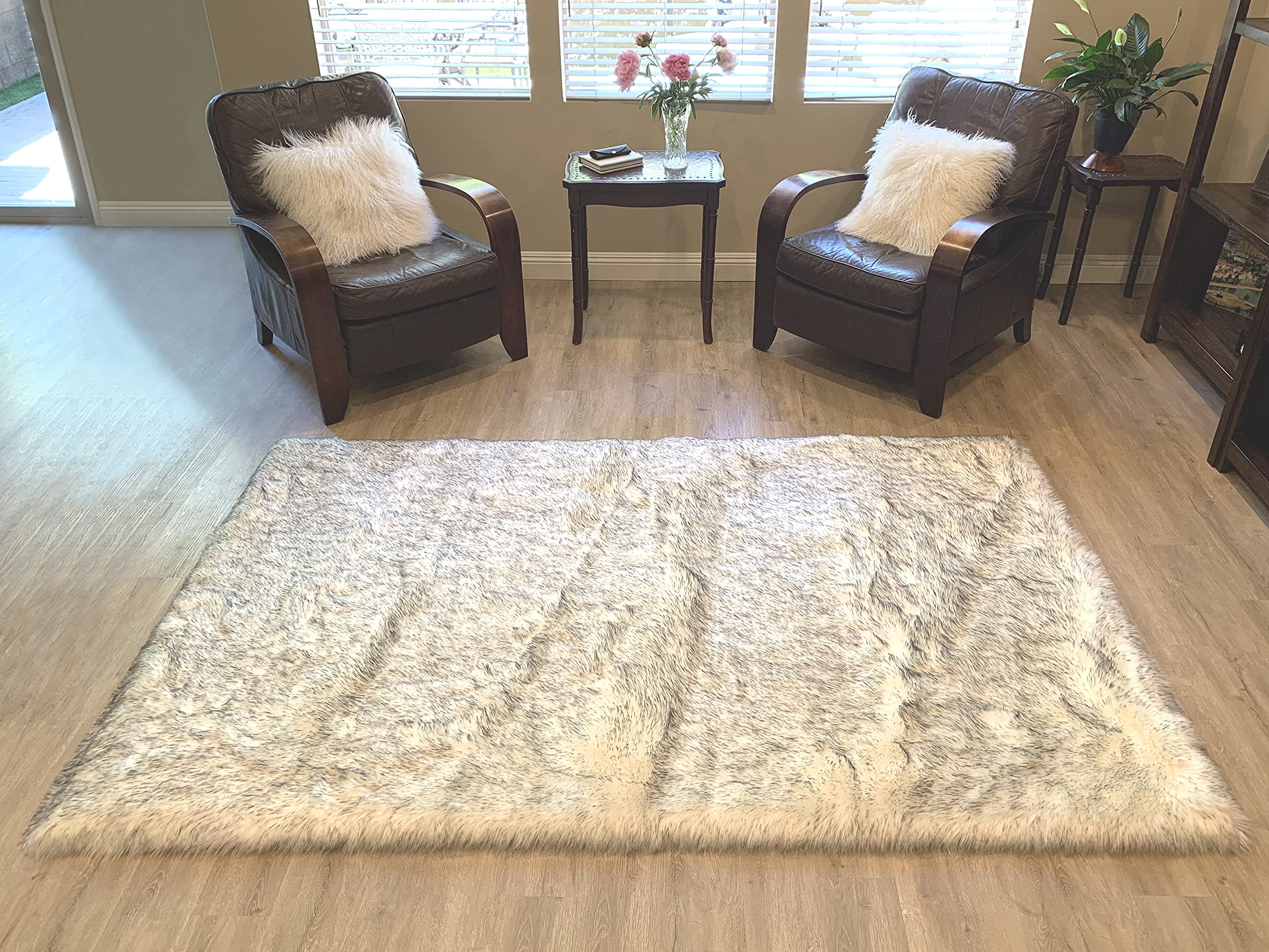 LAMBZY Faux Sheepskin Rug 8' - Ultra Soft Hypoallergenic Shaggy Carpet for Living Room, Bedroom, Nursery - White with Black Tips - Perfect for Cozy Home Decor, Kids Play Area & Sofa Accent