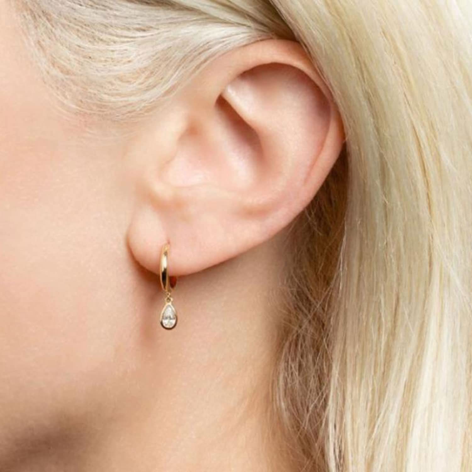 18K Gold Plated 925 Sterling Silver Huggie Hoop Earrings for Women - Cubic Zirconia Dainty Star Drop Earrings - Elegant Gift for Her, Mother, Girlfriend - Perfect for Parties, Weddings & Daily Wear