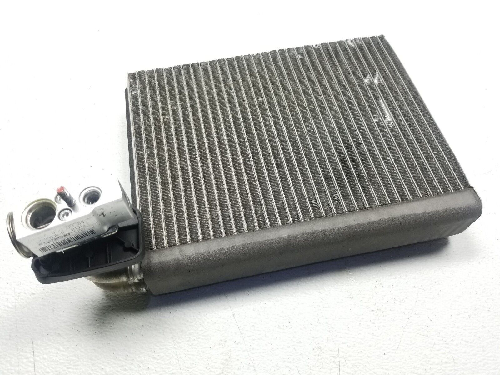 06-11 Mercedes ML500 AC Evaporator Replacement - OEM Quality Auto Part for Cooling System Repair - Perfect for Summer Driving & Road Trips