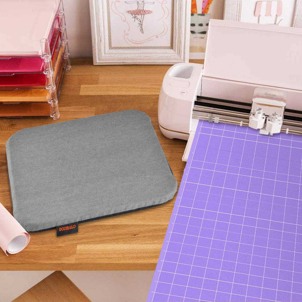 DOOHALO Heat Press Mat for Cricut EasyPress - Heat Resistant Craft Ironing Mat for Power Press Machine - Perfect for HTV Vinyl, T-Shirt Transfers & DIY Projects - Ideal for Home Crafting, Small Business & Custom Apparel Making