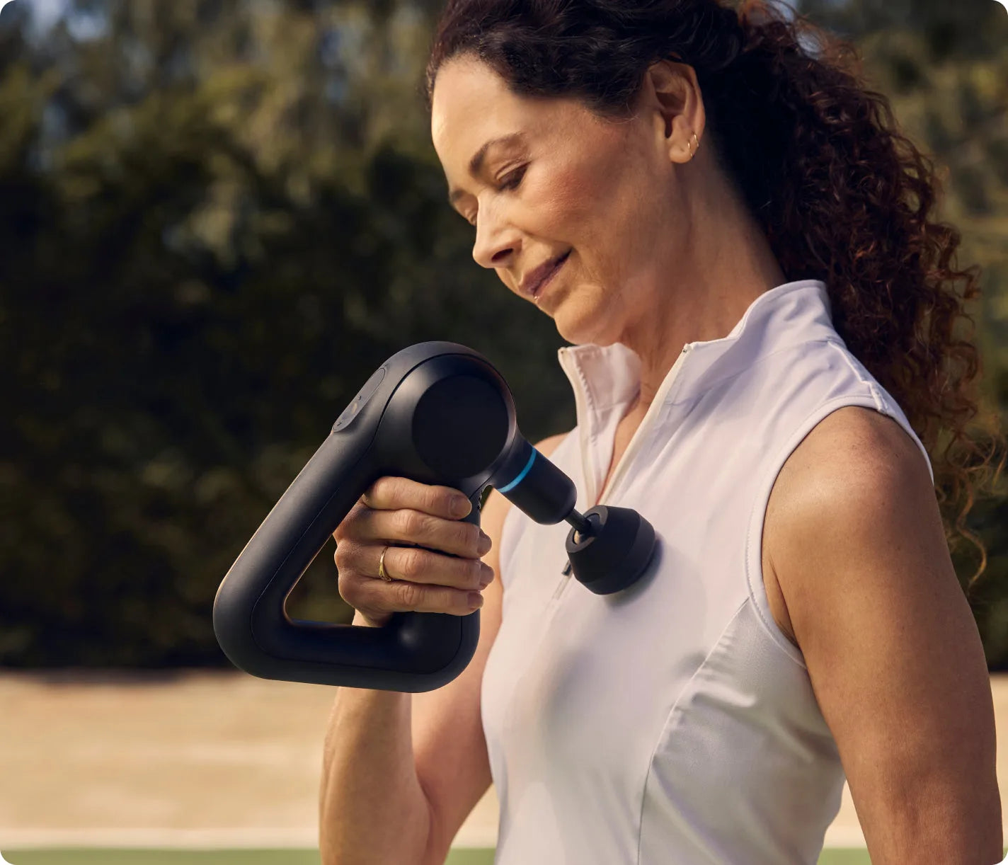 Theragun Prime Percussion Massage Gun - Certified Refurbished for Muscle Recovery & Pain Relief - Perfect for Athletes, Fitness Enthusiasts & Home Use