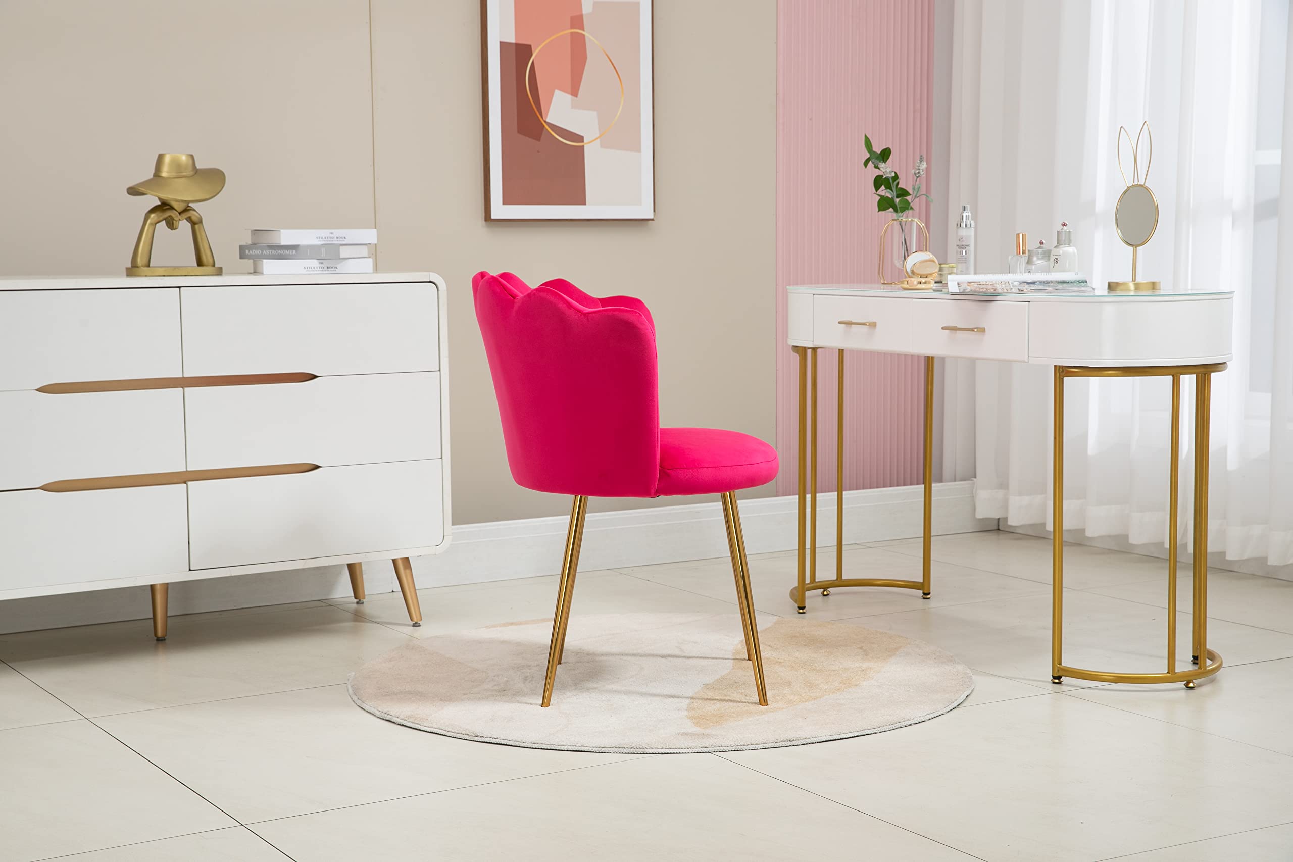 Modern Velvet Vanity Chair with Golden Metal Legs & Petal Back - Comfy Upholstered Armchair for Bedroom, Dining Room, Makeup Desk - Rose Red Accent Chair for Women, Girls & Kids - Perfect for Dressing Tables, Bedroom Seating & Home Decor