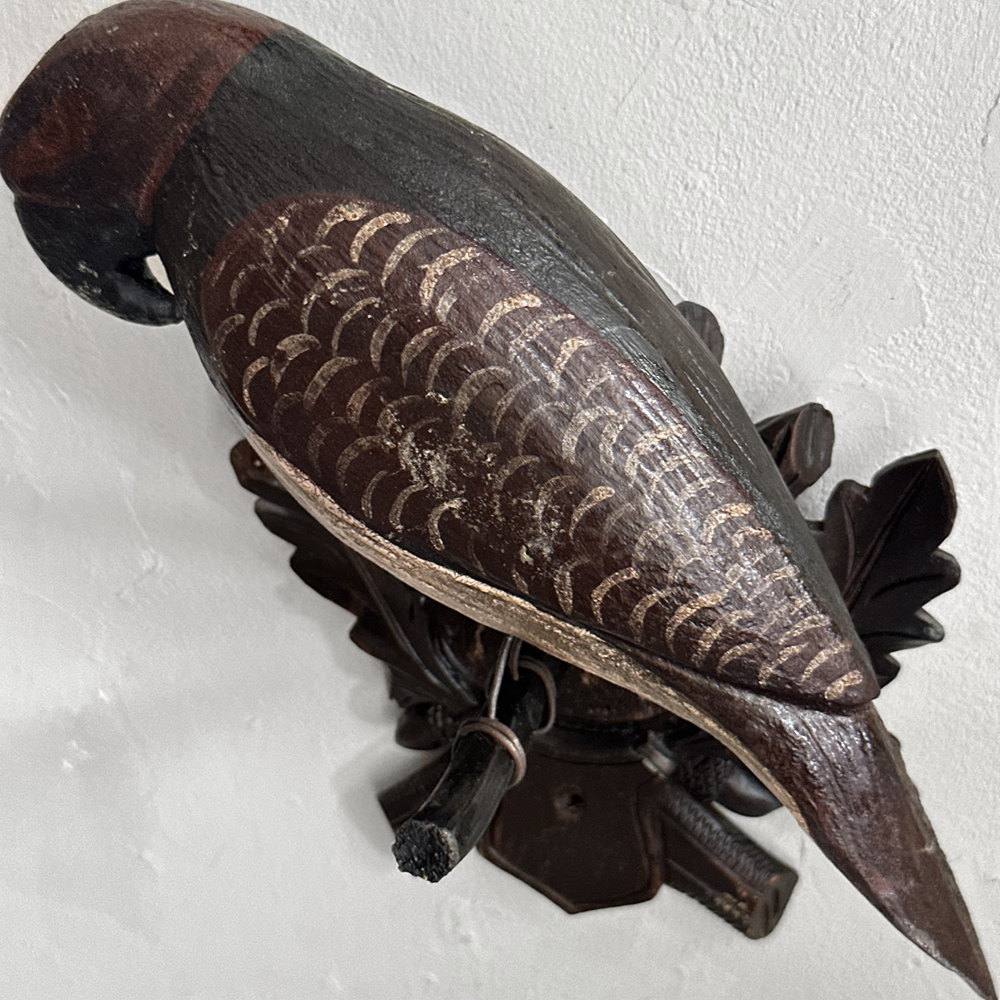 Handcrafted Black Forest Wooden Parrot Figurine (#526) - Unique Home Decor & Gift for Bird Lovers, Perfect for Bookshelf Display or Nature-Themed Room Decor