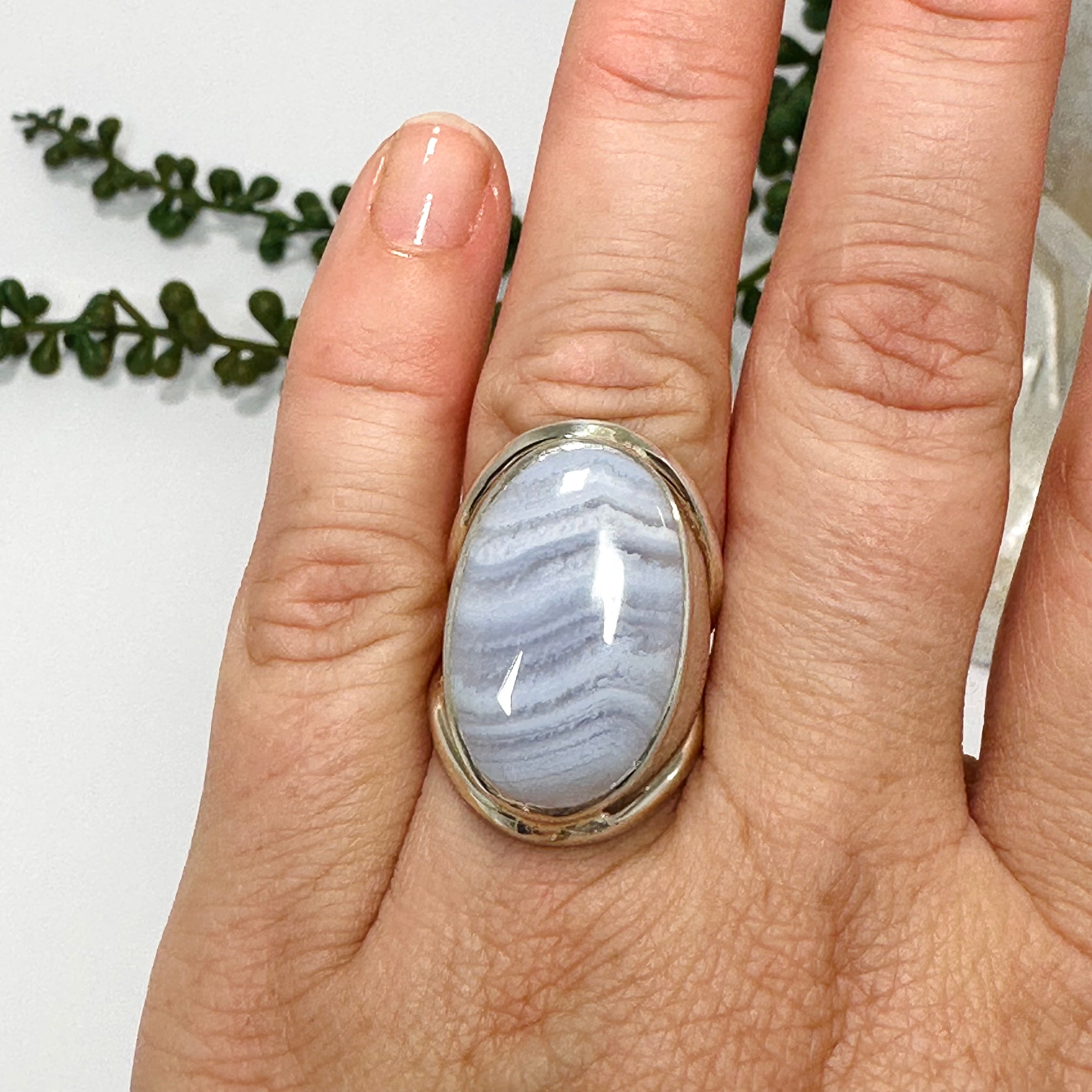Blue Lace Agate Oval Cabochon Split Band Ring - Size 7 - KRGJ3378 - Perfect for Boho Jewelry, Wedding Accessories & Everyday Elegance