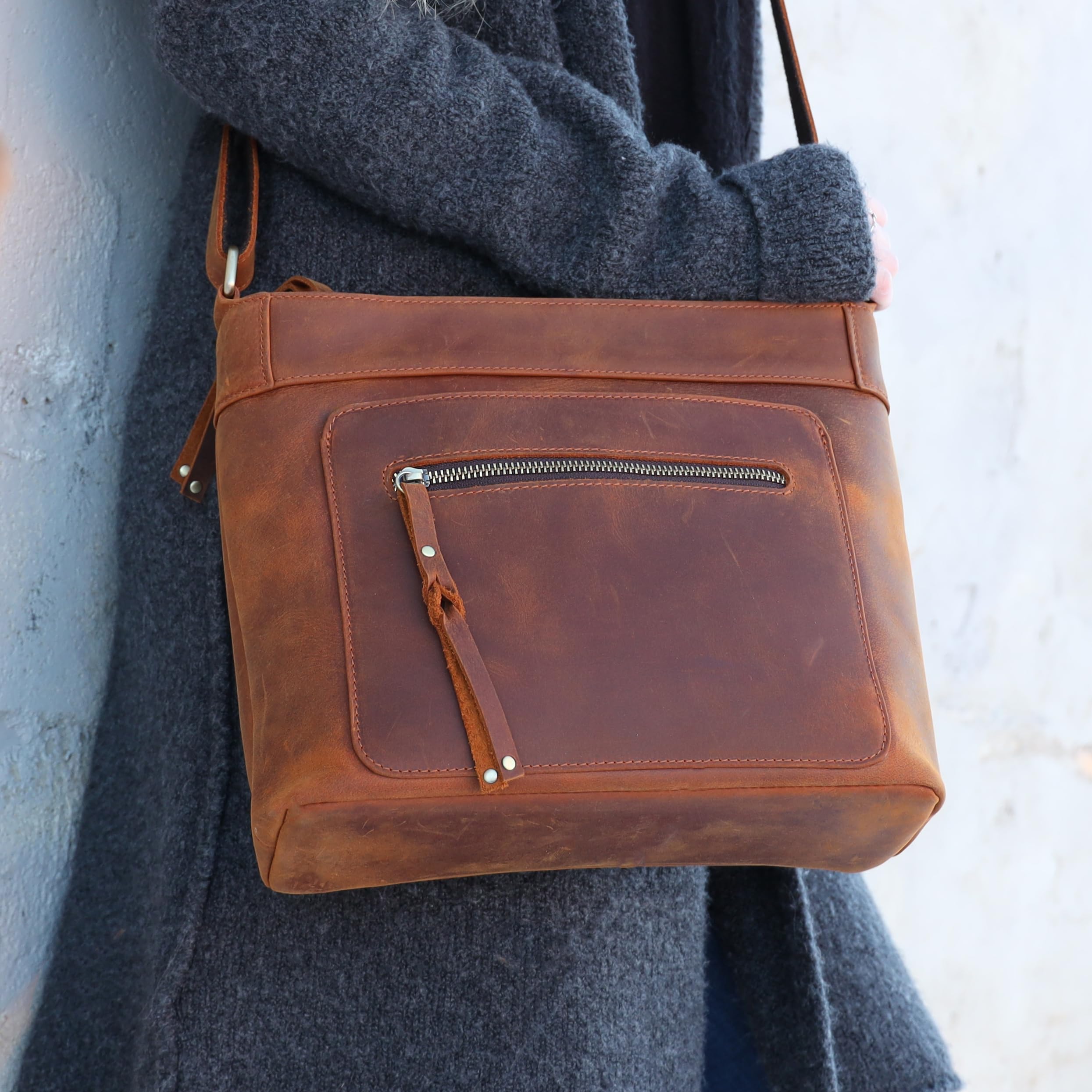 Concealed Carry Unisex Delaney Distressed Leather Crossbody Bag with Locking Zippers & Pistol Holster - Secure & Stylish for Everyday Use, Travel, and Self-Defense