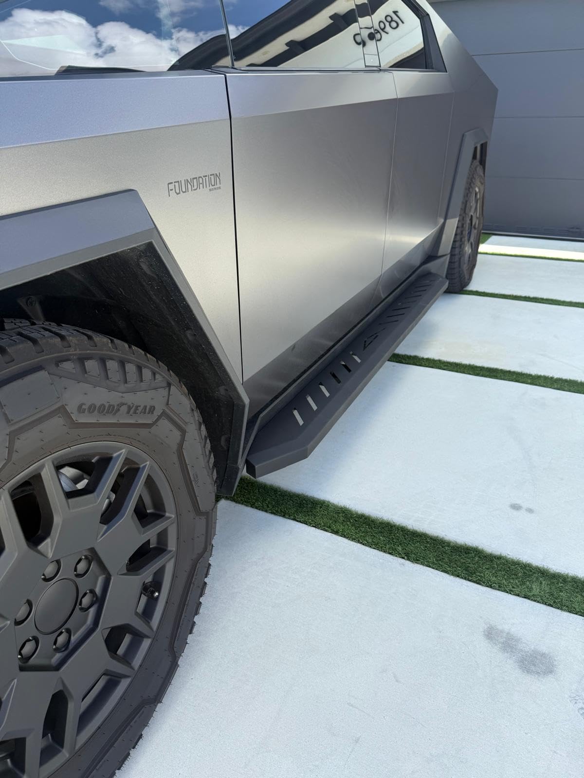 Premium Running Boards & Side Steps for Tesla Cybertruck - 2PC Heavy Duty Nerf Bars with Exterior Brackets | Off-Road Protection & Stylish Accessories for Adventure & Daily Driving
