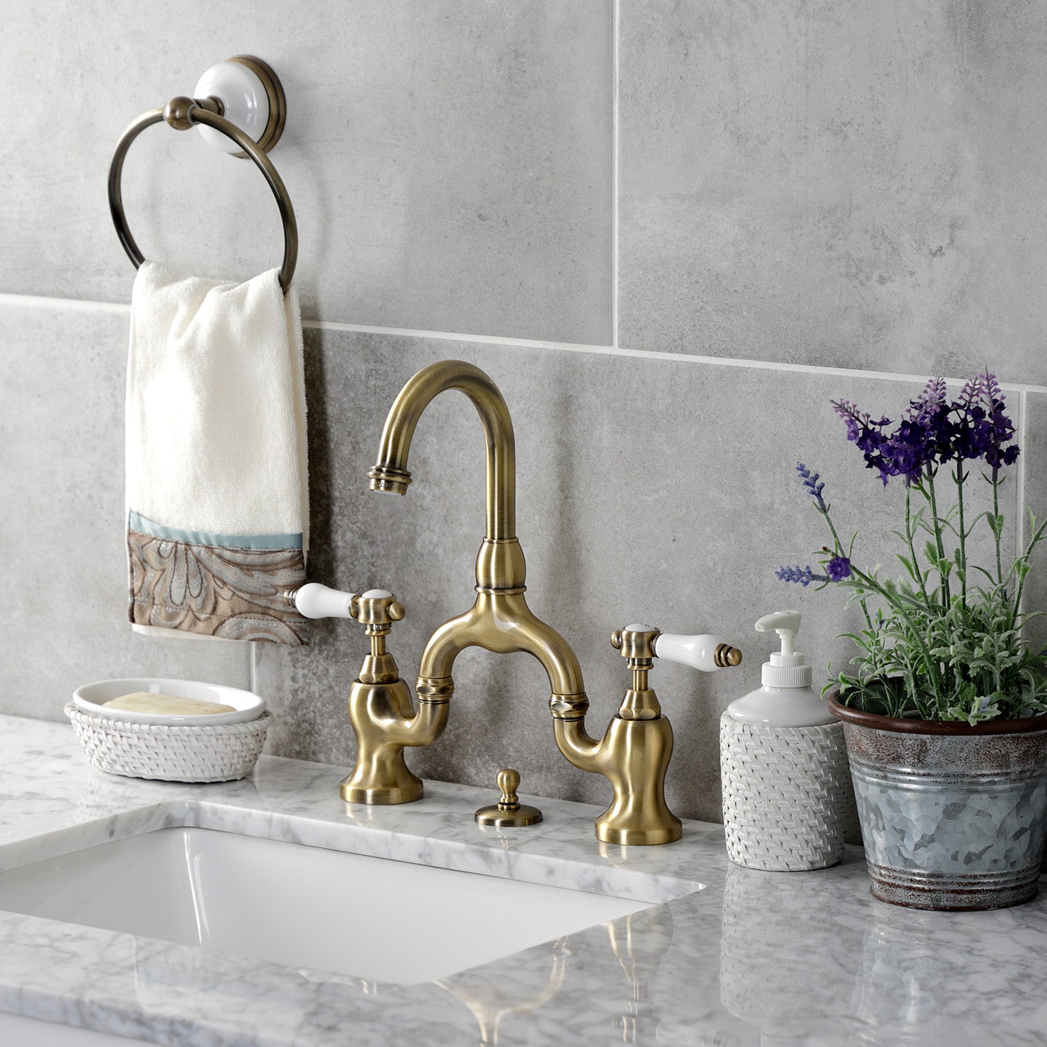 Bel Air KS7993BPL Two Handle 3 Hole Deck Mount Bridge Bathroom Faucet with Brass Pop Up - Antique Brass Finish for Vintage Style Bathrooms - Perfect for Bathroom Sinks, Vanities, and Powder Rooms