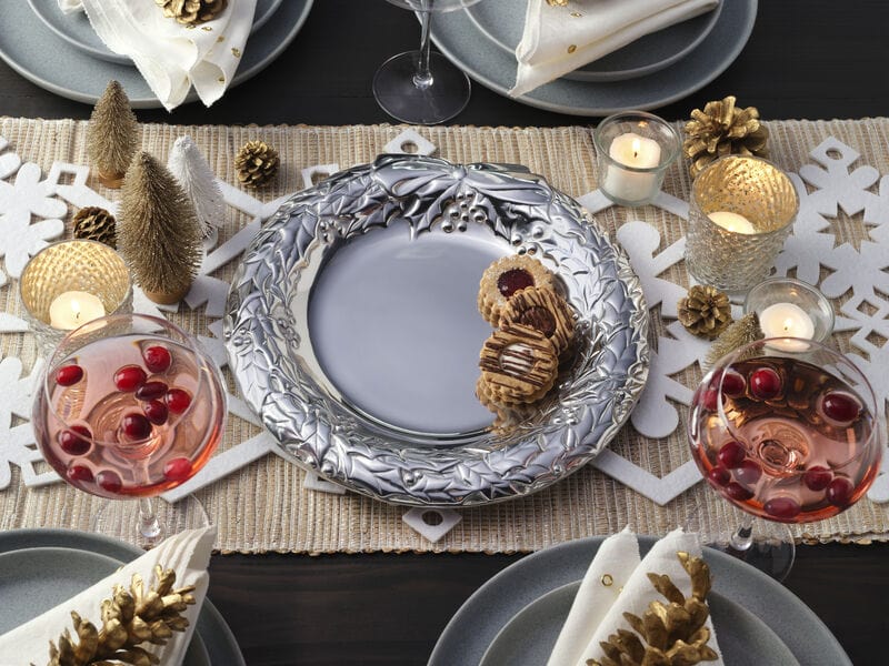 Holly Berries Wreath Serving Tray - Christmas Holiday Decorative Serving Platter for Parties, Dining & Home Decor - Perfect for Festive Gatherings, Cookie Display & Seasonal Tablescapes