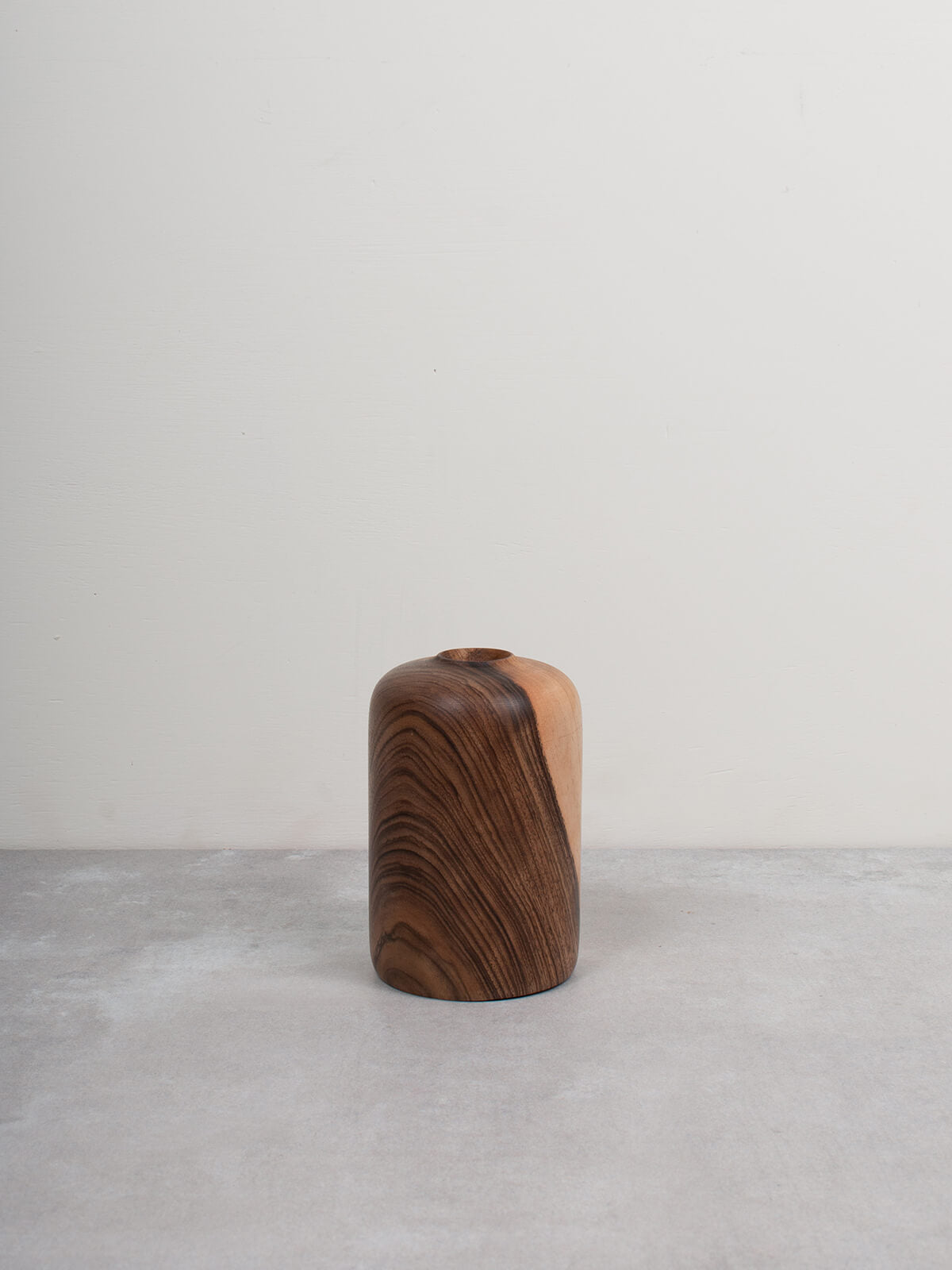 Handmade Walnut Wood Mini Vase - Patti Style Small Decorative Flower Vase for Home, Office Desk, Wedding Centerpiece & Gift Idea