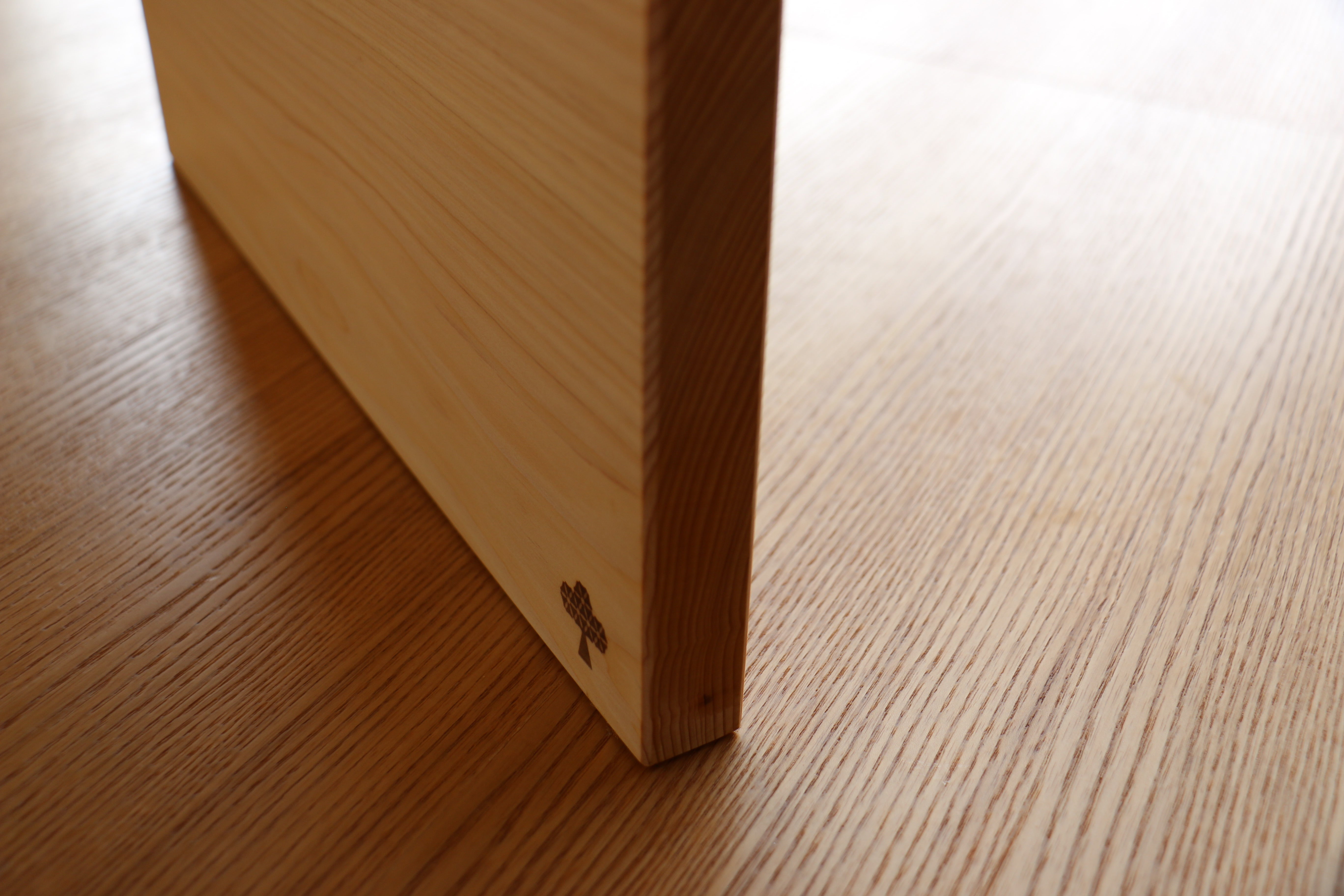 Premium LEON Noto Hiba Wood Cutting Board - Japanese Hiba Cypress Chopping Block for Kitchen - Perfect for Sushi, Vegetables & Meat Preparation - Ideal for Home Chefs & Gourmet Cooking
