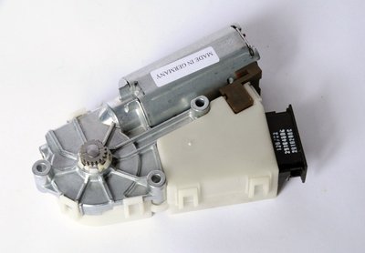 ACDelco GM Original Equipment 22714598 Sunroof Motor with Control Module - Compatible with Select GM Vehicles - Perfect for Sunroof Repair & Replacement