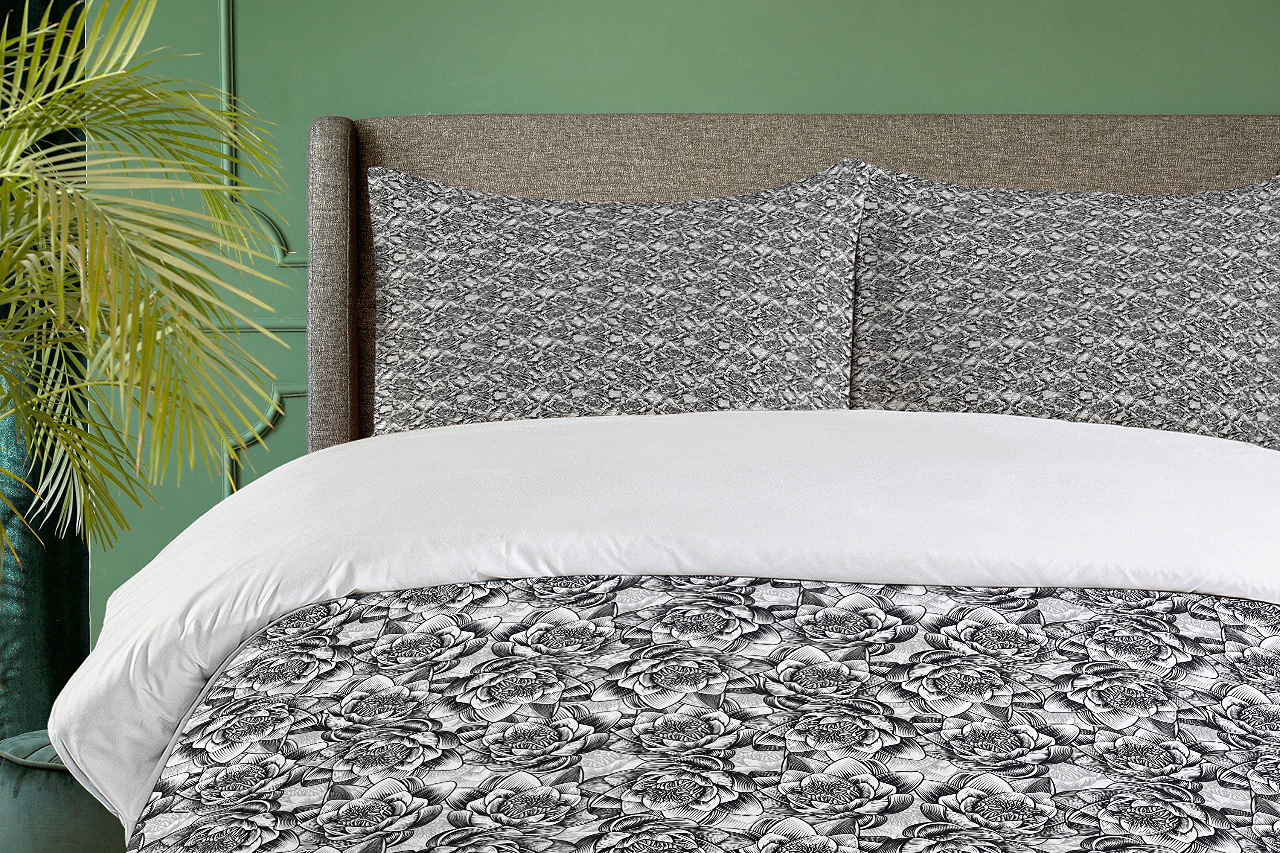 Ambesonne Floral Duvet Cover Set - Monochrome Water Lilies Design Sketch Style, 3-Piece King Size Bedding Set with 2 Pillow Shams, Black and White | Perfect for Modern Bedroom Decor, Guest Room, and Water Lily Themed Interiors