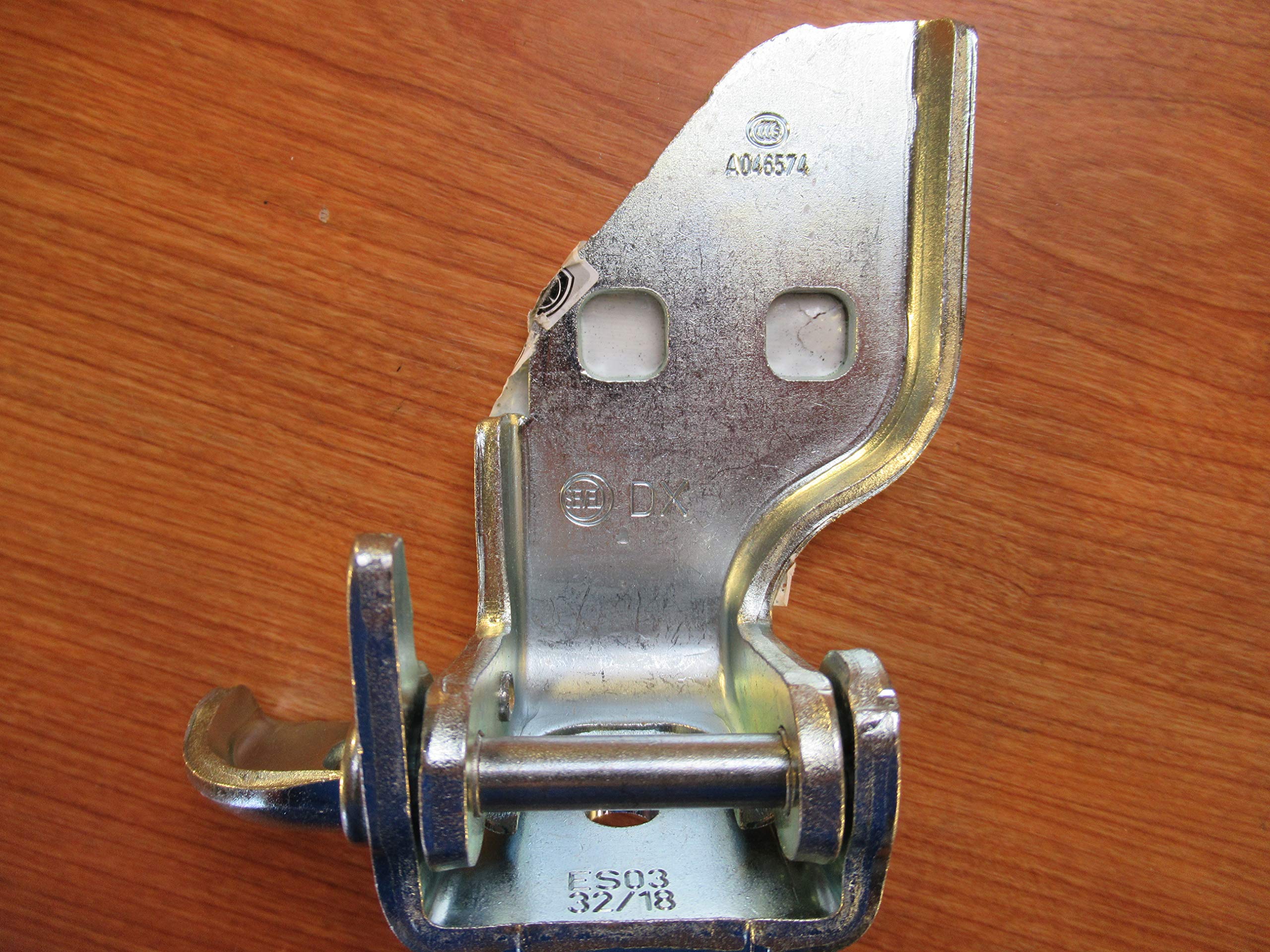 Mopar RAM Promaster Hinges for Passenger & Driver Side Doors - Classic Style Steel Painted Replacement Parts | Durable & Rust-Resistant for Van Doors | Perfect for RAM Promaster Maintenance & Repair