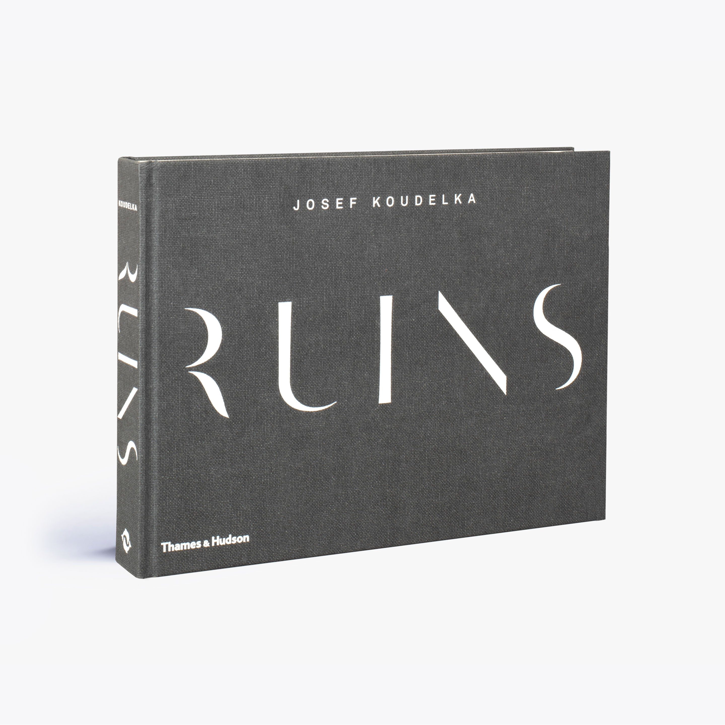 Josef Koudelka: Ruins Photography Book - Iconic Landscape & Architecture Photos - Perfect for Art Collectors, Photography Enthusiasts & Home Decor