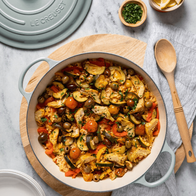 Le Creuset 7.5 Quart Signature Enameled Cast Iron Dutch Oven - Premium Cookware for Baking, Roasting & Slow Cooking - Perfect for Soups, Stews & Family Meals