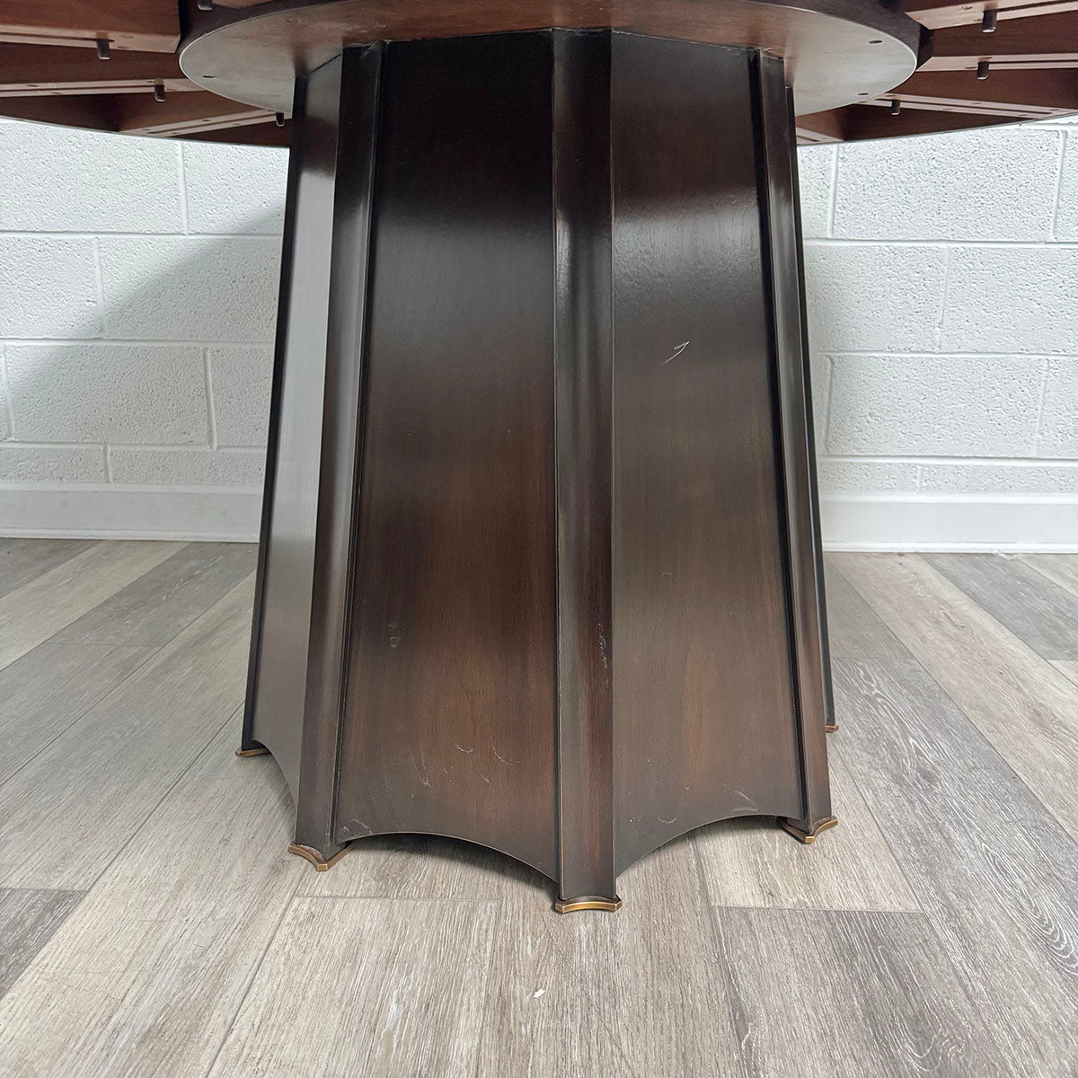 Walter of Wabash Solid Wood Dining Table - Rustic Farmhouse Style for Kitchen & Dining Room - Perfect for Family Gatherings & Dinner Parties