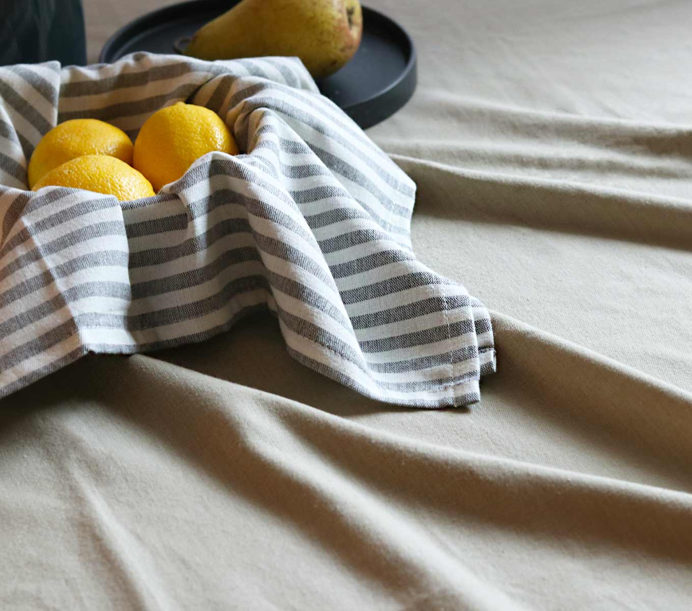 Premium Cotton Tea Towel Set of 2 - Super Absorbent & Quick-Drying Kitchen Towels for Dishes, Glassware & Counter Cleaning - Perfect for Home, Restaurant & Gift Use
