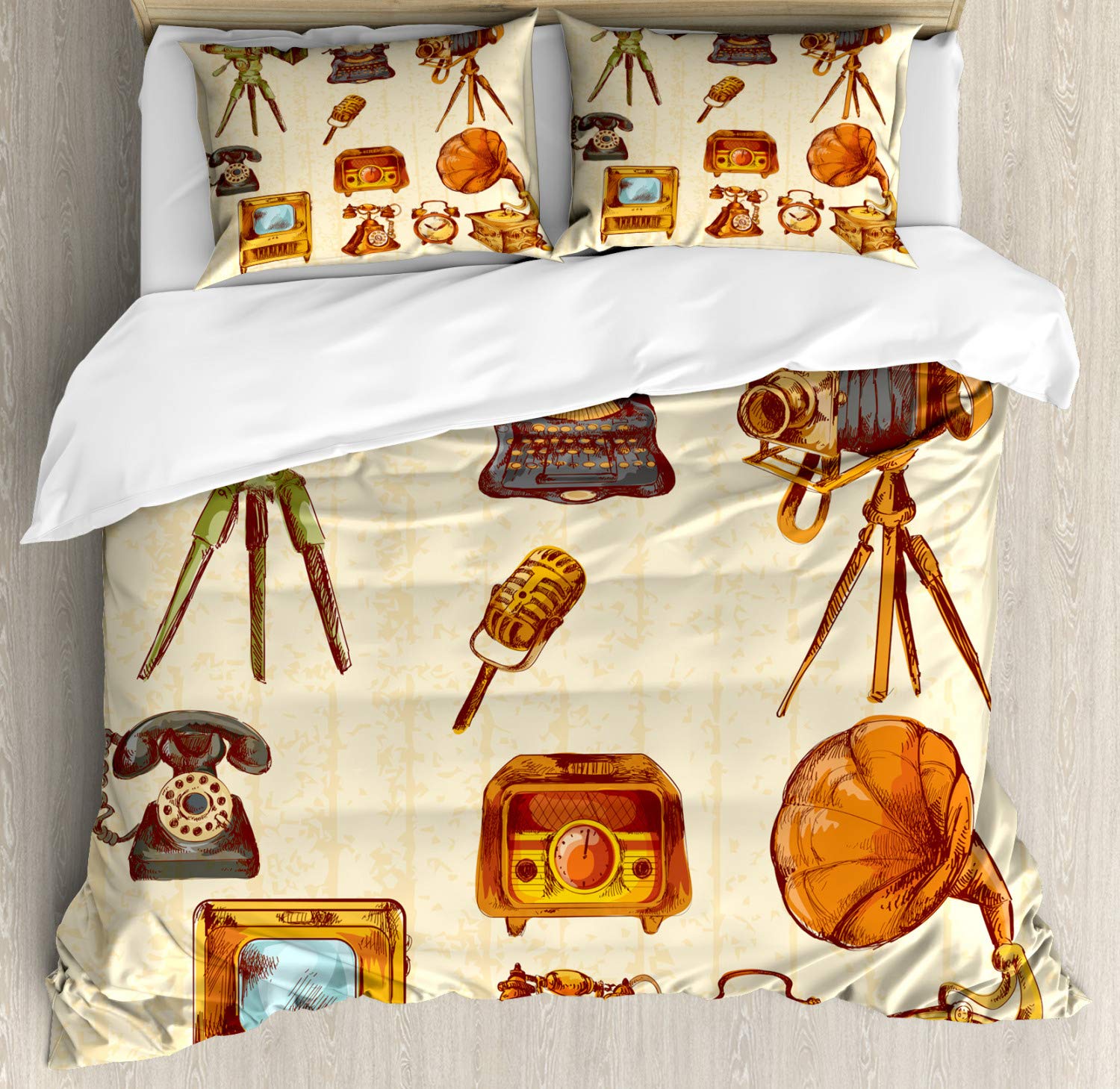 Ambesonne Vintage Duvet Cover Set - Retro Technology Design with Telephone, Camera, TV & Gramophone Art - 3 Piece King Size Bedding Set with 2 Pillow Shams in Cream & Caramel | Perfect for Retro-Themed Bedrooms, Guest Rooms & Vintage Decor Enthusiasts